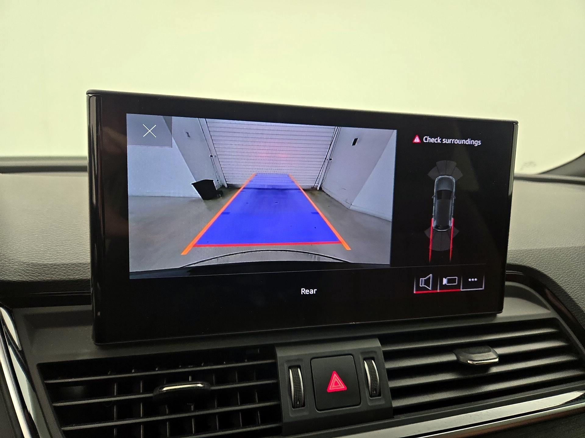 Thumbnail: 2023 Audi Q5 - 14