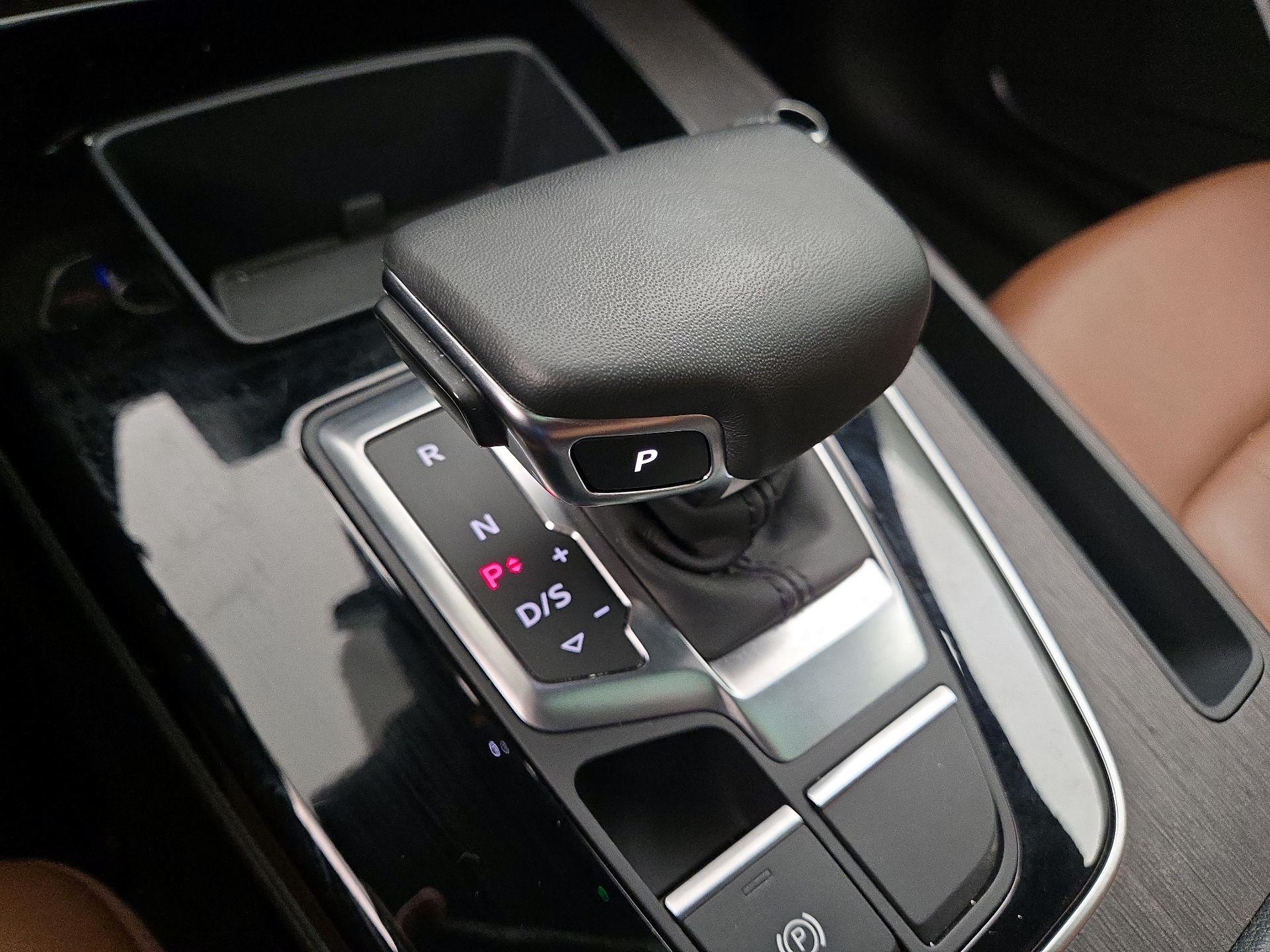 Thumbnail: 2023 Audi Q5 - 17