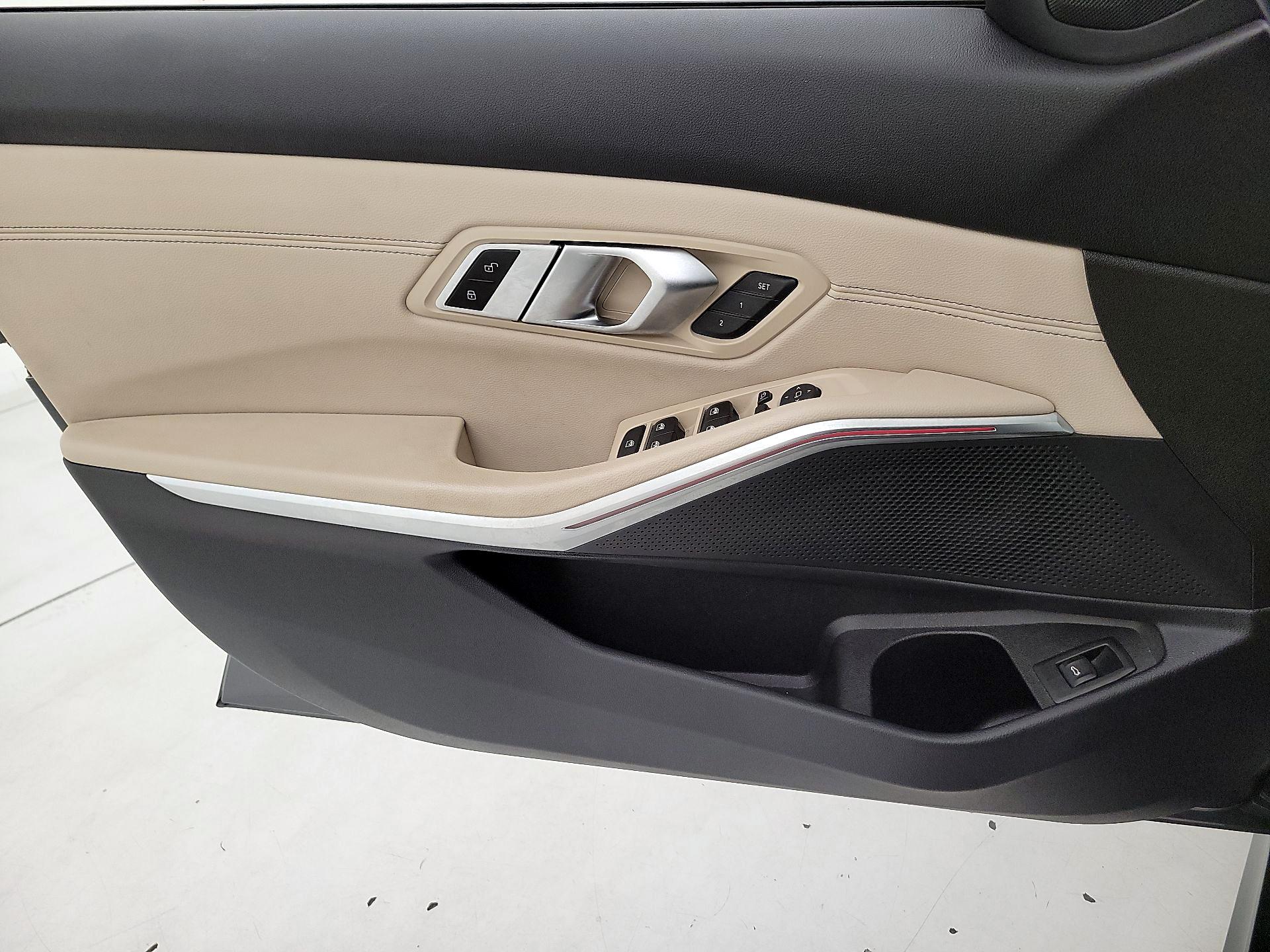 Thumbnail: 2021 BMW 3 Series - 12