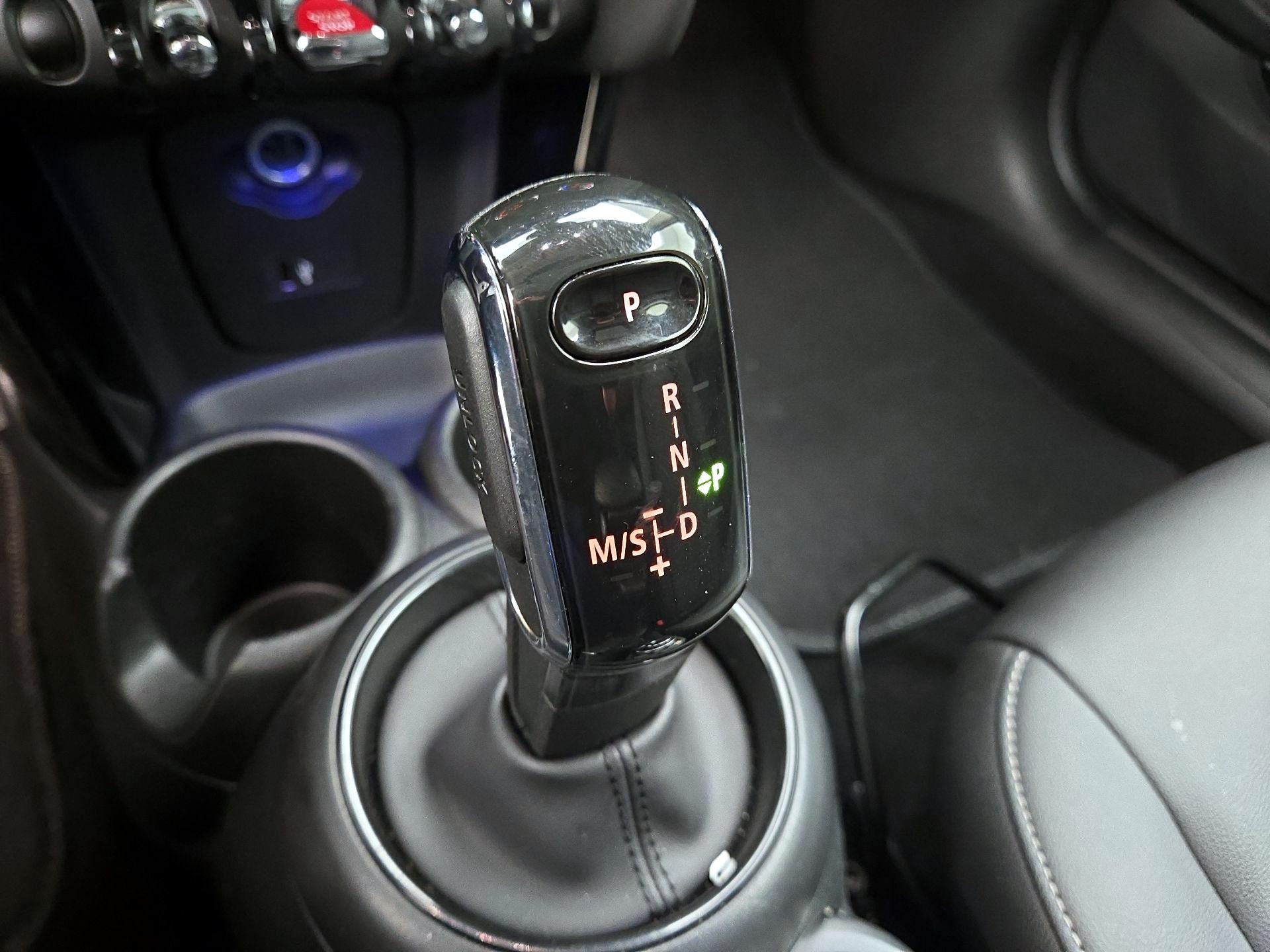 Thumbnail: 2023 MINI Cooper Hardtop - 17