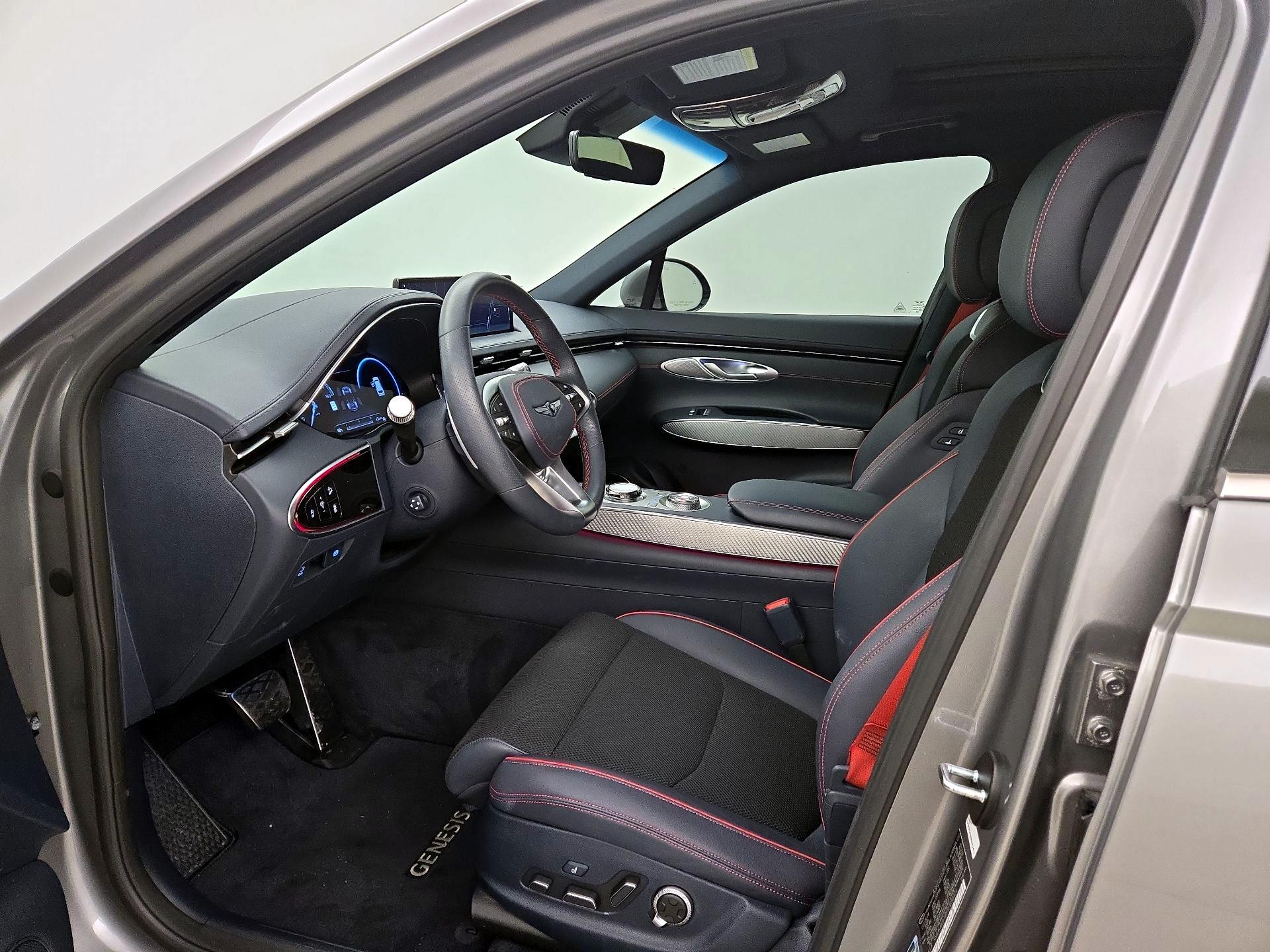 Thumbnail: 2025 Genesis GV70 - 11