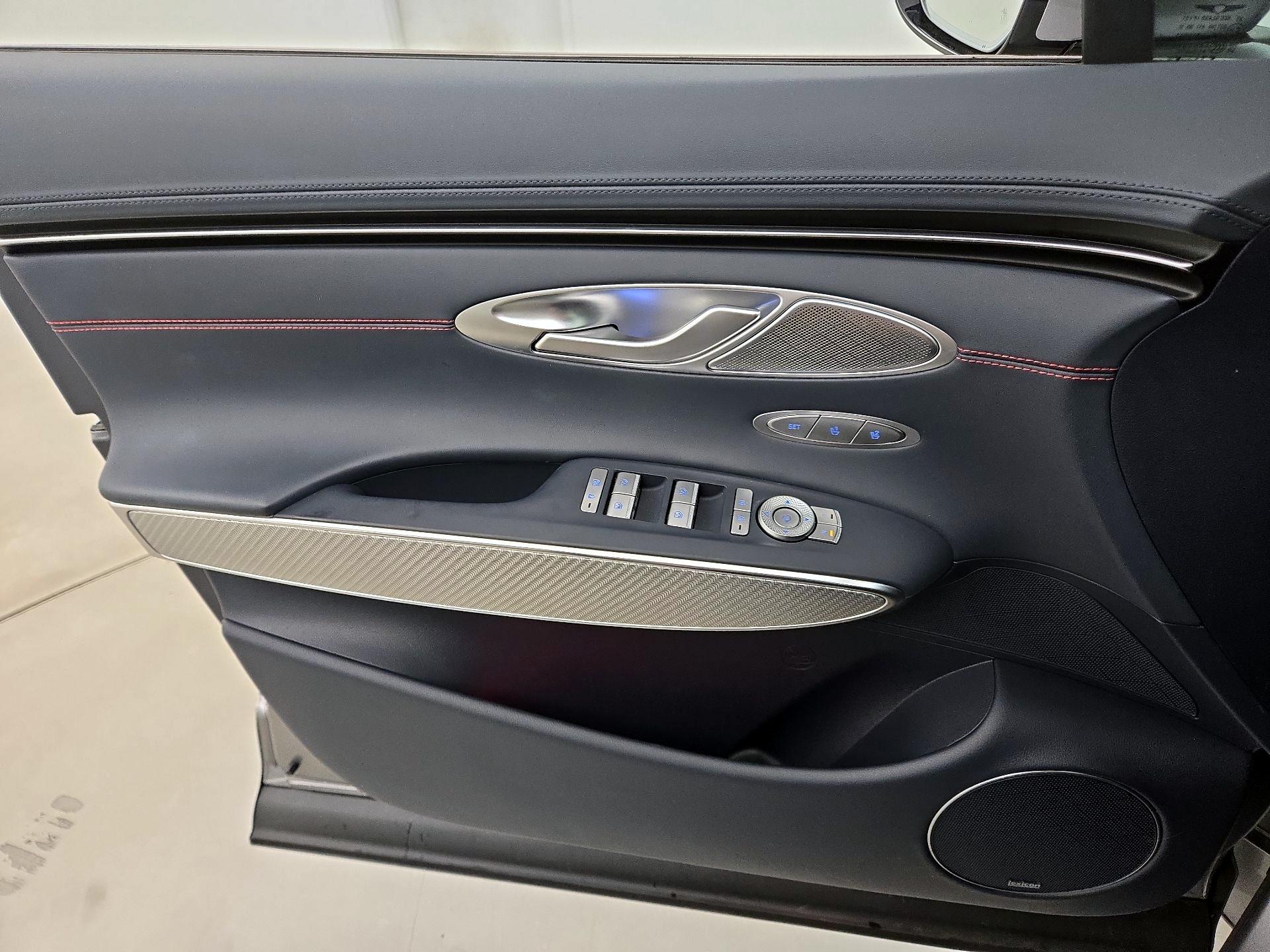 Thumbnail: 2025 Genesis GV70 - 12