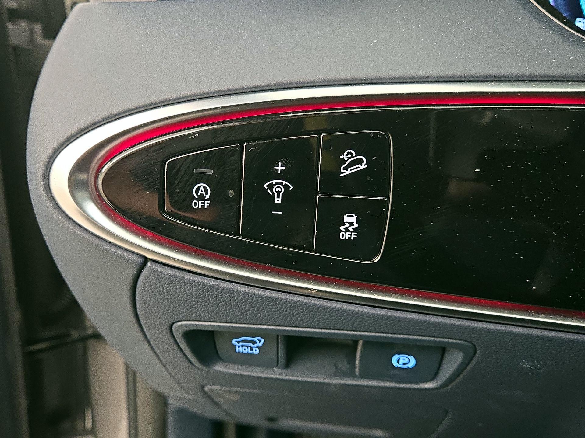 Thumbnail: 2025 Genesis GV70 - 13