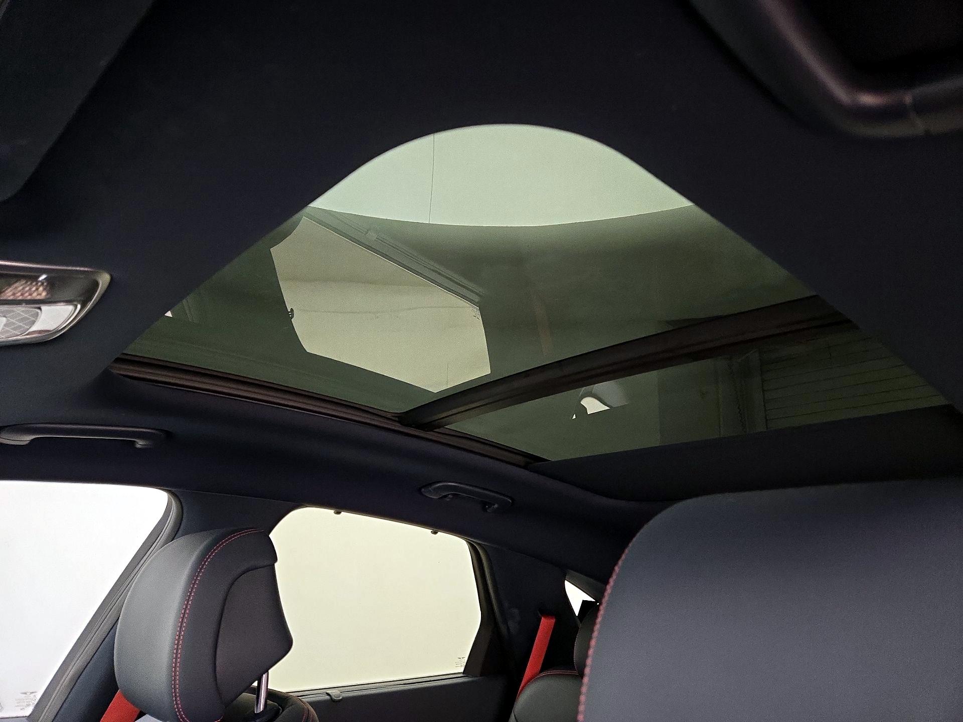 Thumbnail: 2025 Genesis GV70 - 20