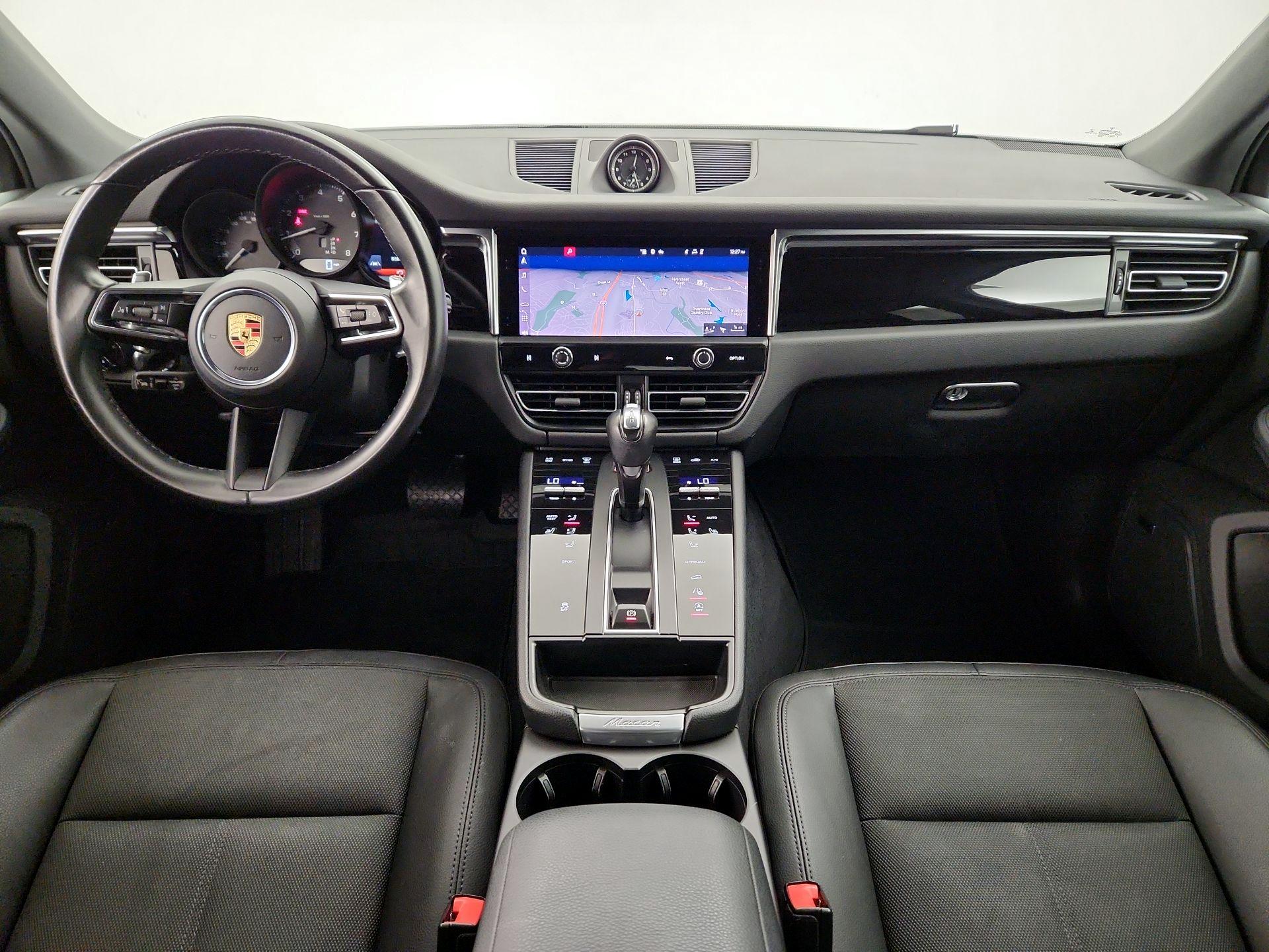 Thumbnail: 2023 Porsche Macan - 9