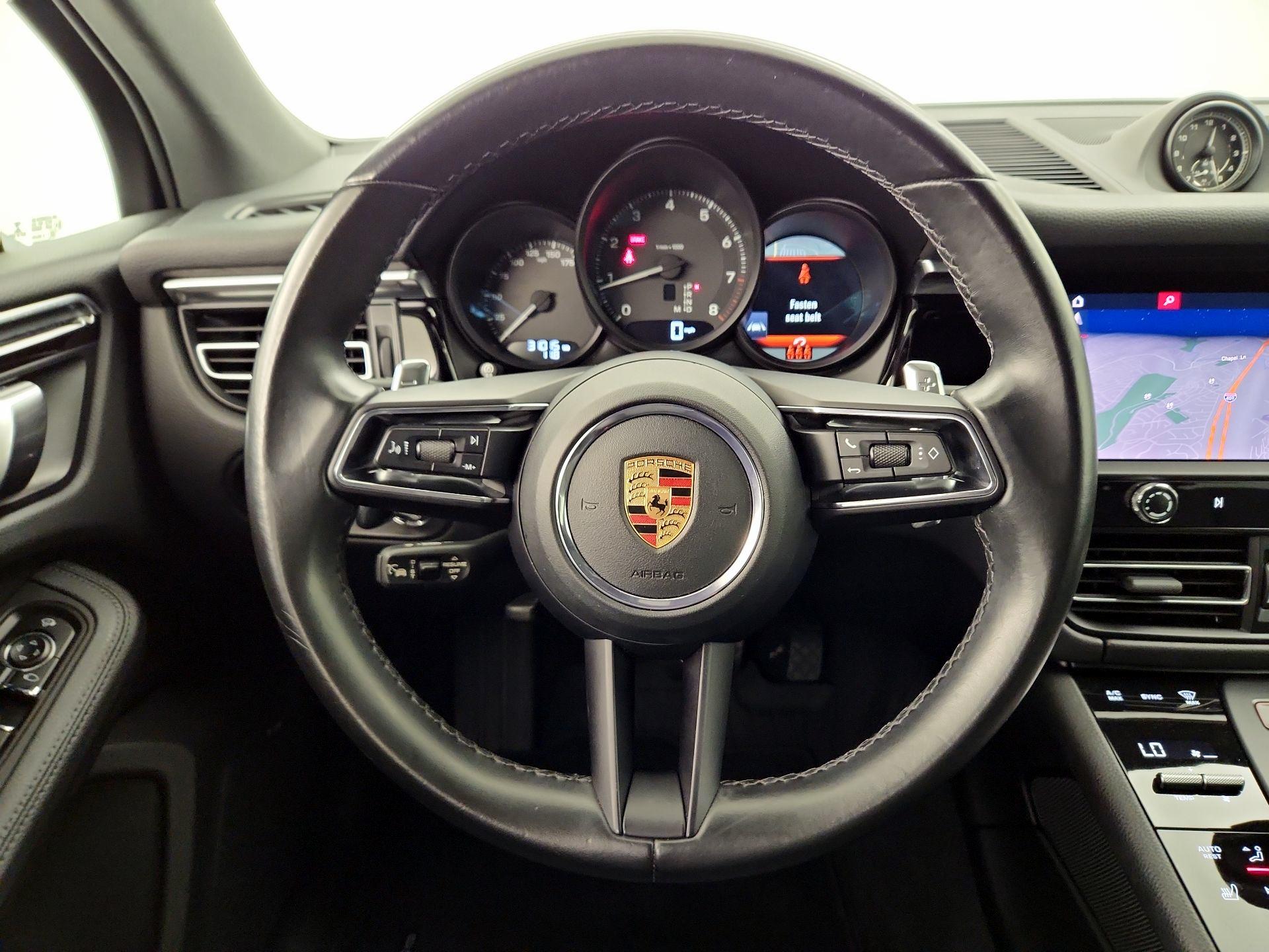 Thumbnail: 2023 Porsche Macan - 10