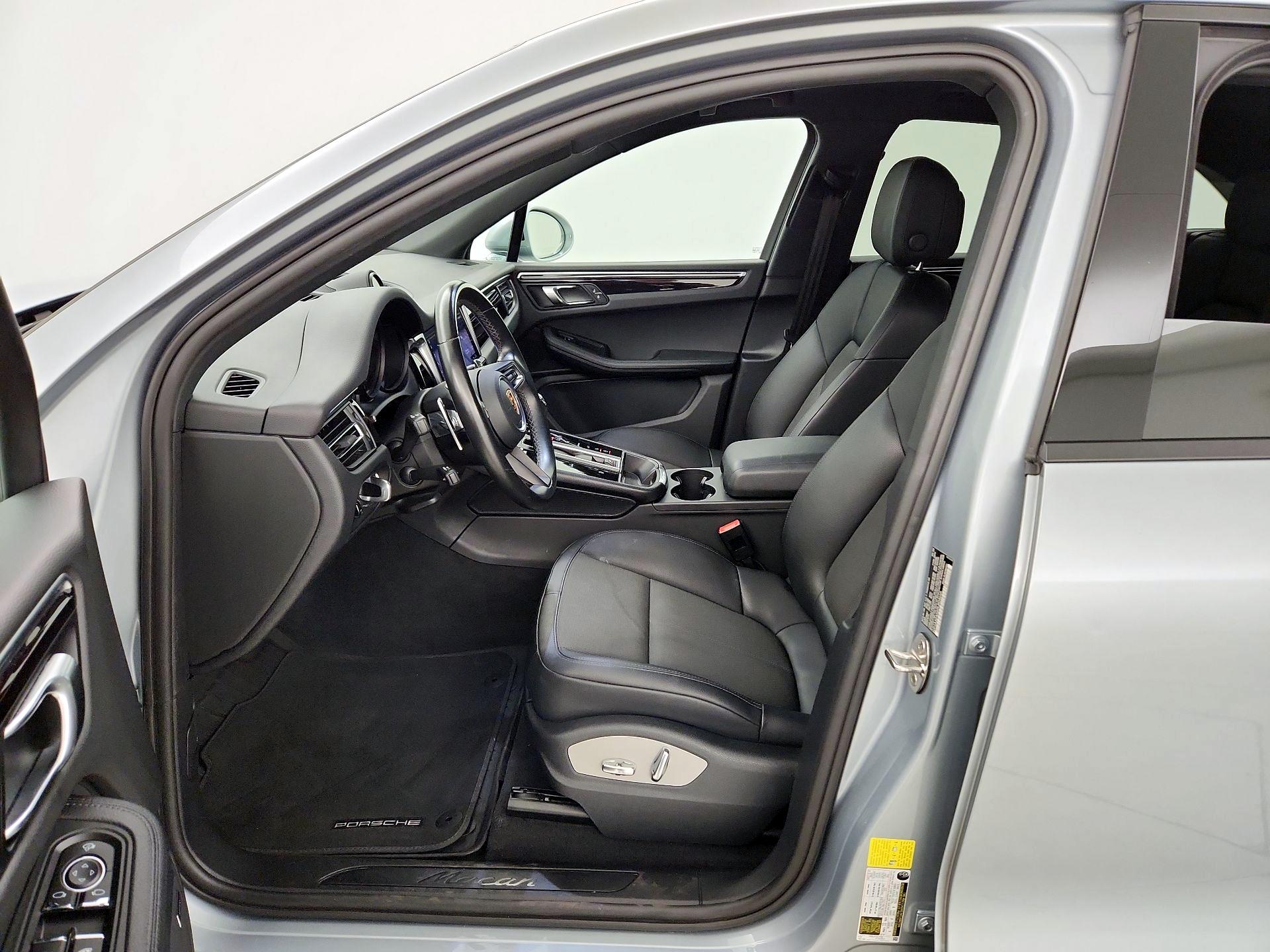 Thumbnail: 2023 Porsche Macan - 11