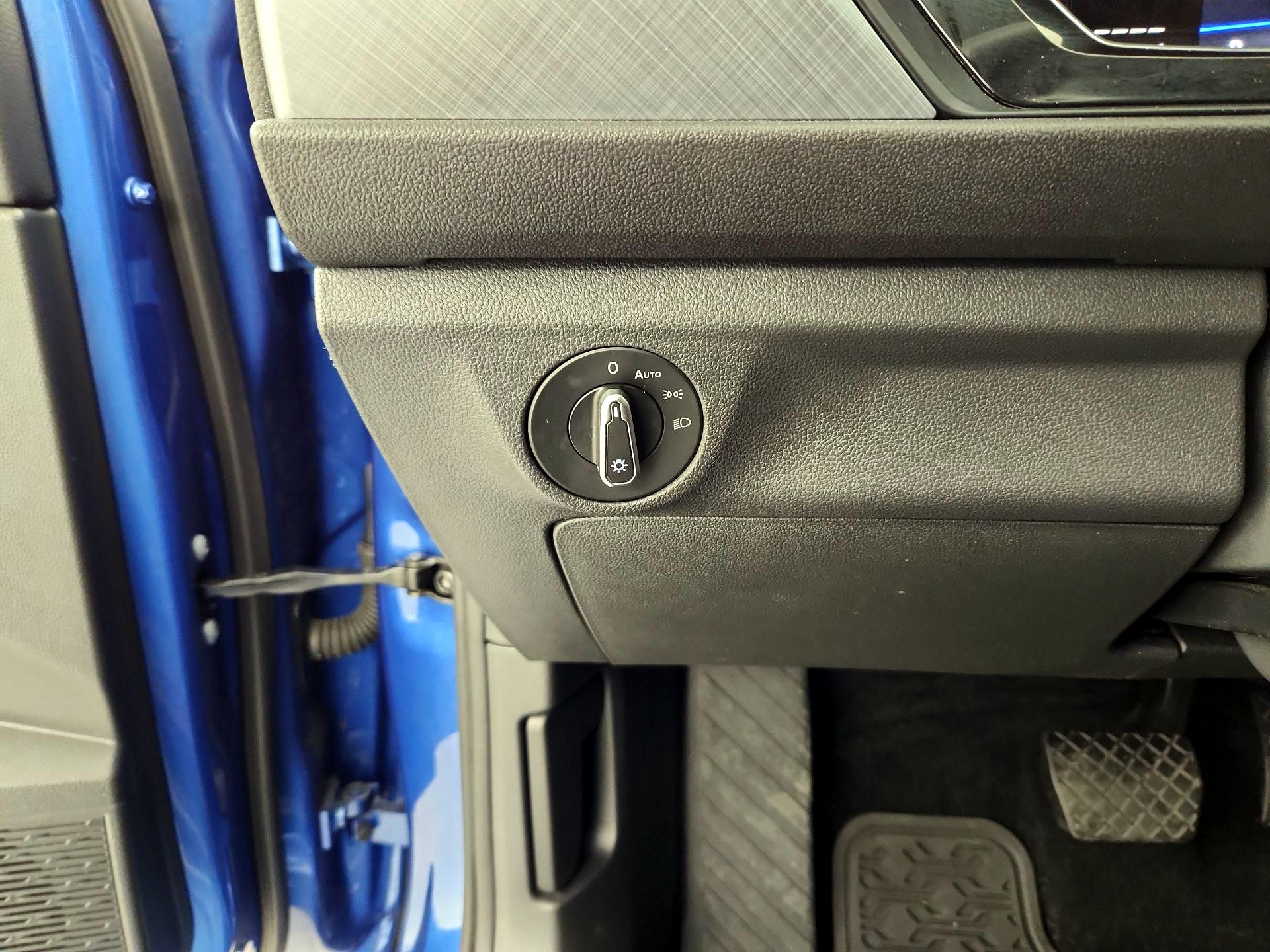 Thumbnail: 2022 Volkswagen Jetta - 11