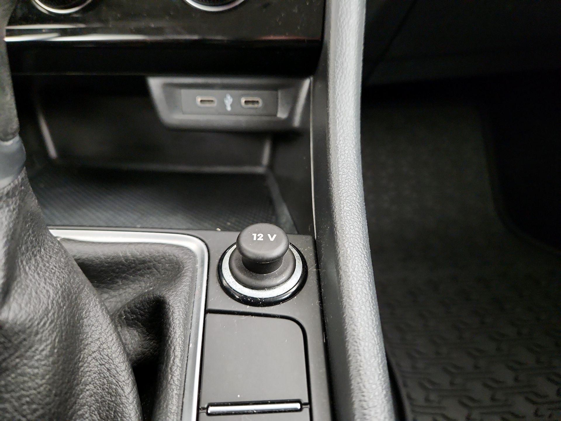 Thumbnail: 2022 Volkswagen Jetta - 16