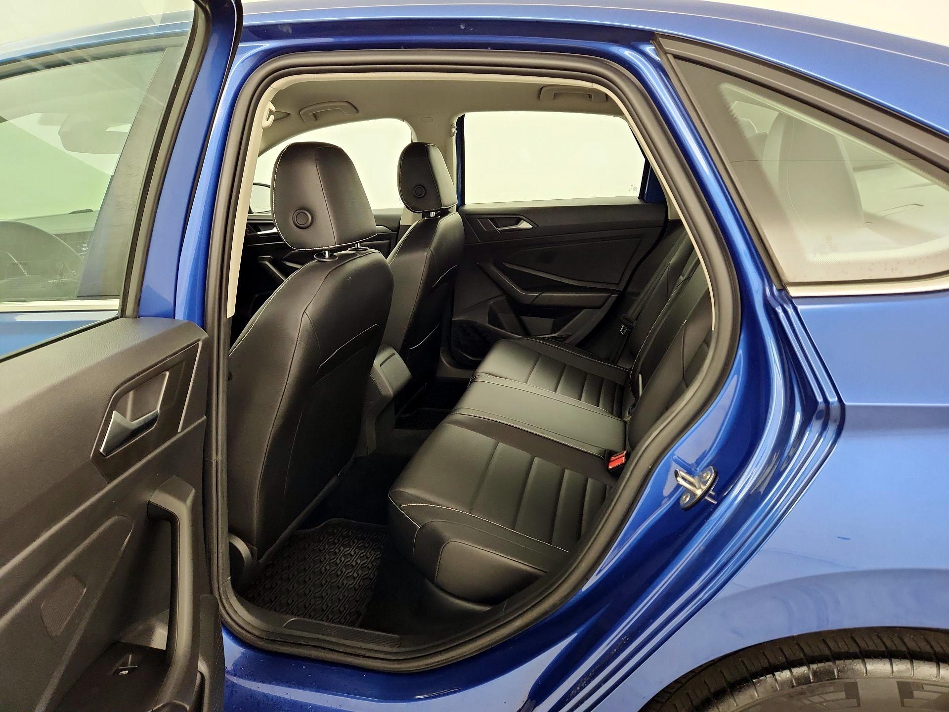 Thumbnail: 2022 Volkswagen Jetta - 17