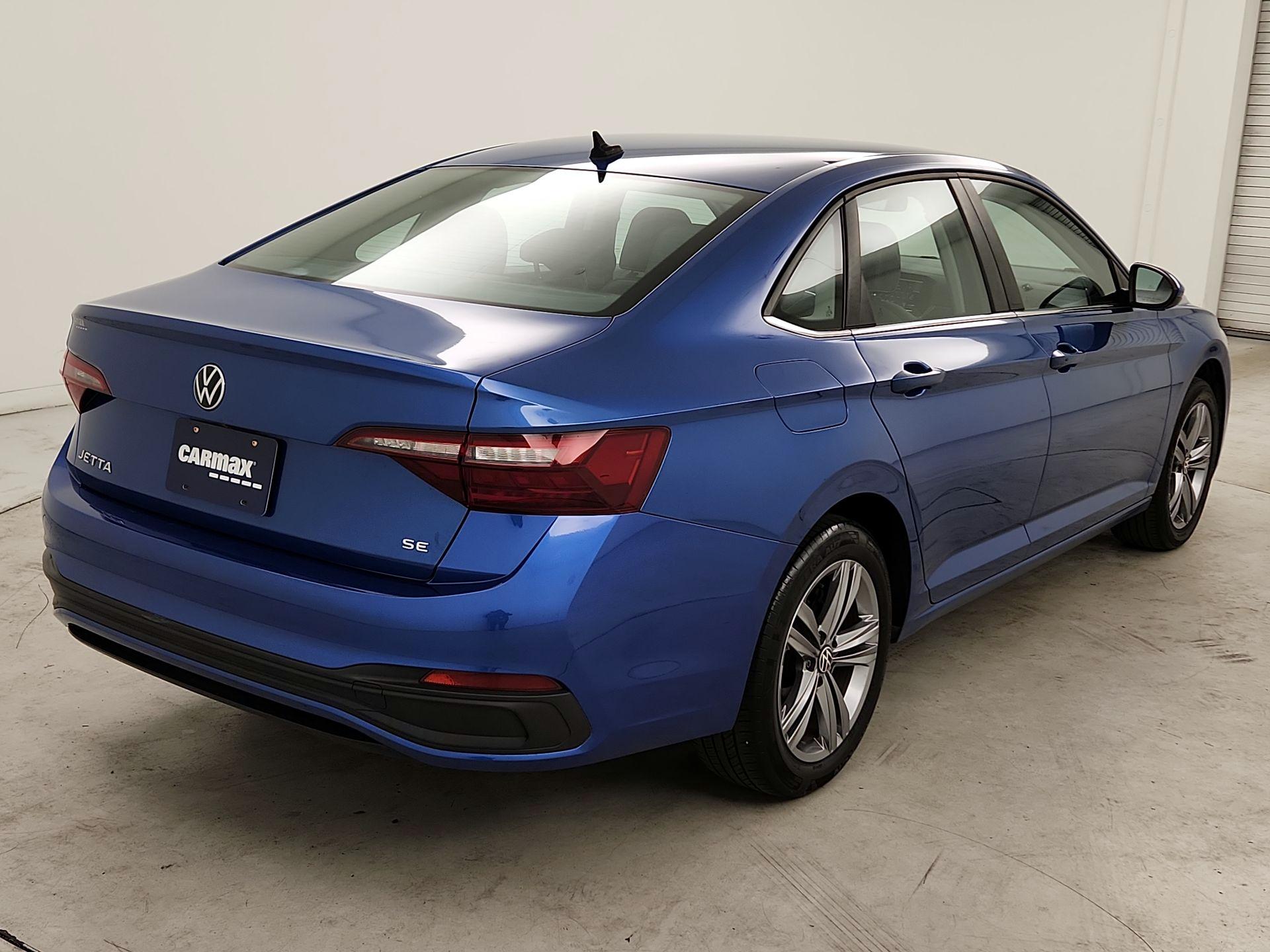 Thumbnail: 2022 Volkswagen Jetta - 5