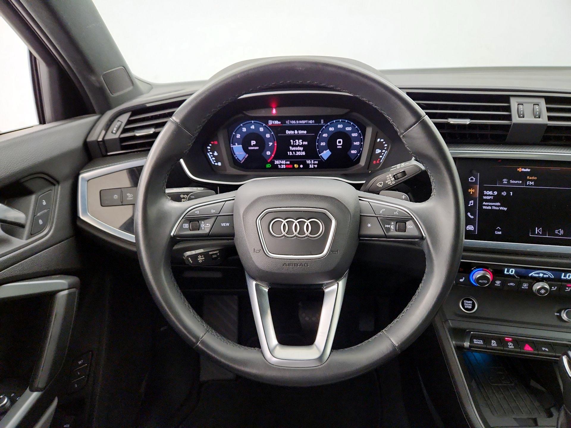 Thumbnail: 2023 Audi Q3 - 10