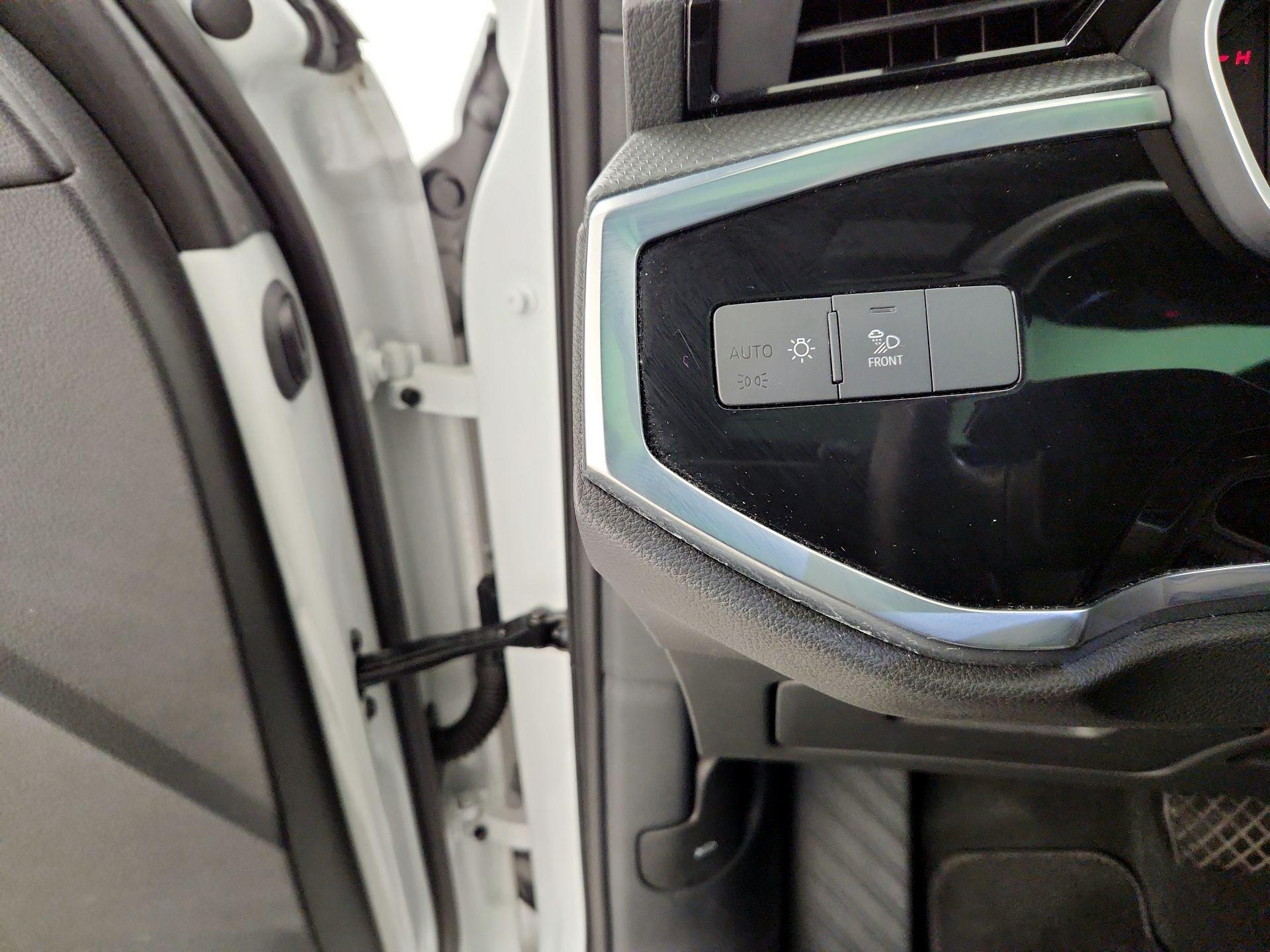 Thumbnail: 2023 Audi Q3 - 13