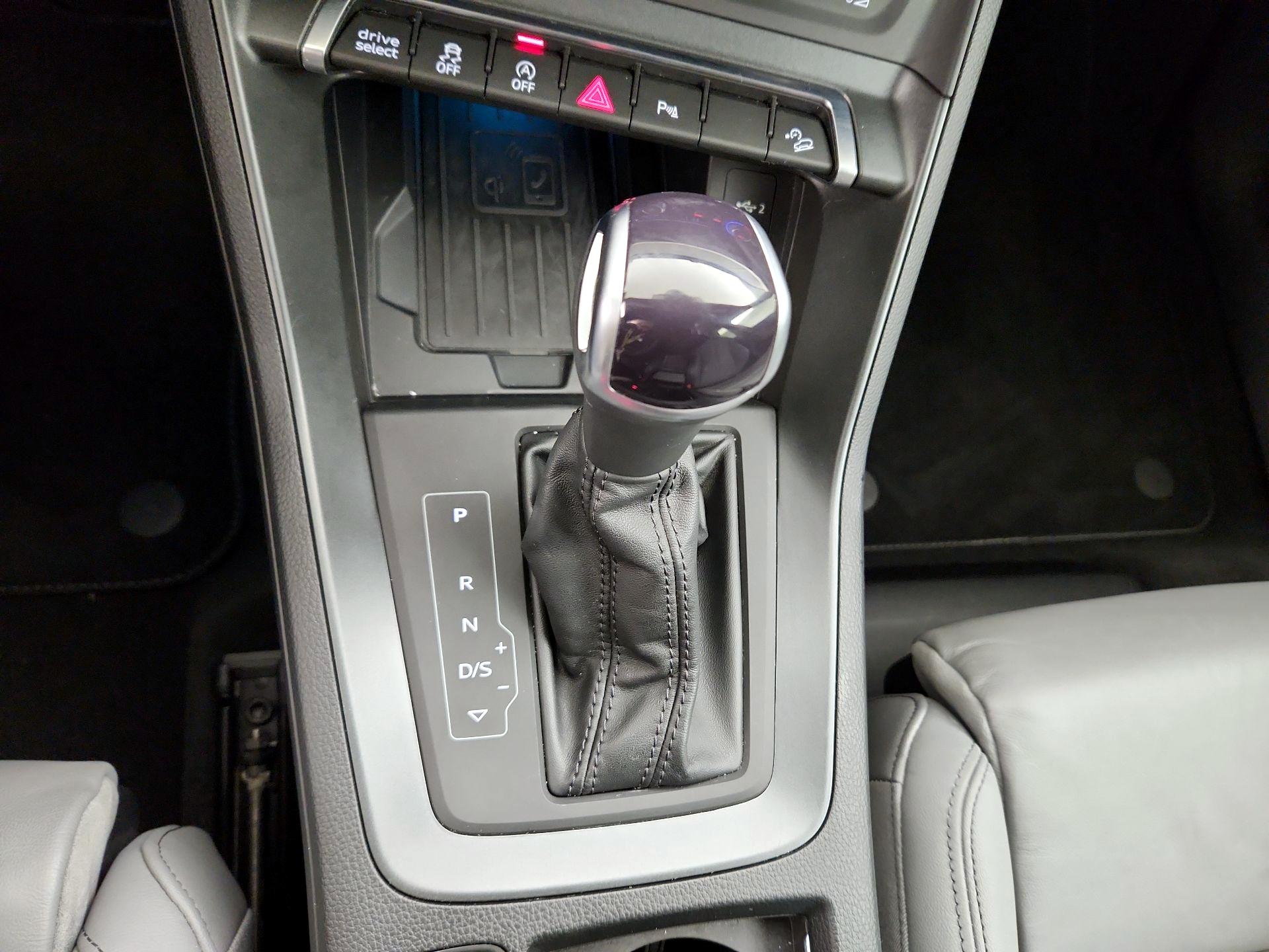 Thumbnail: 2023 Audi Q3 - 17