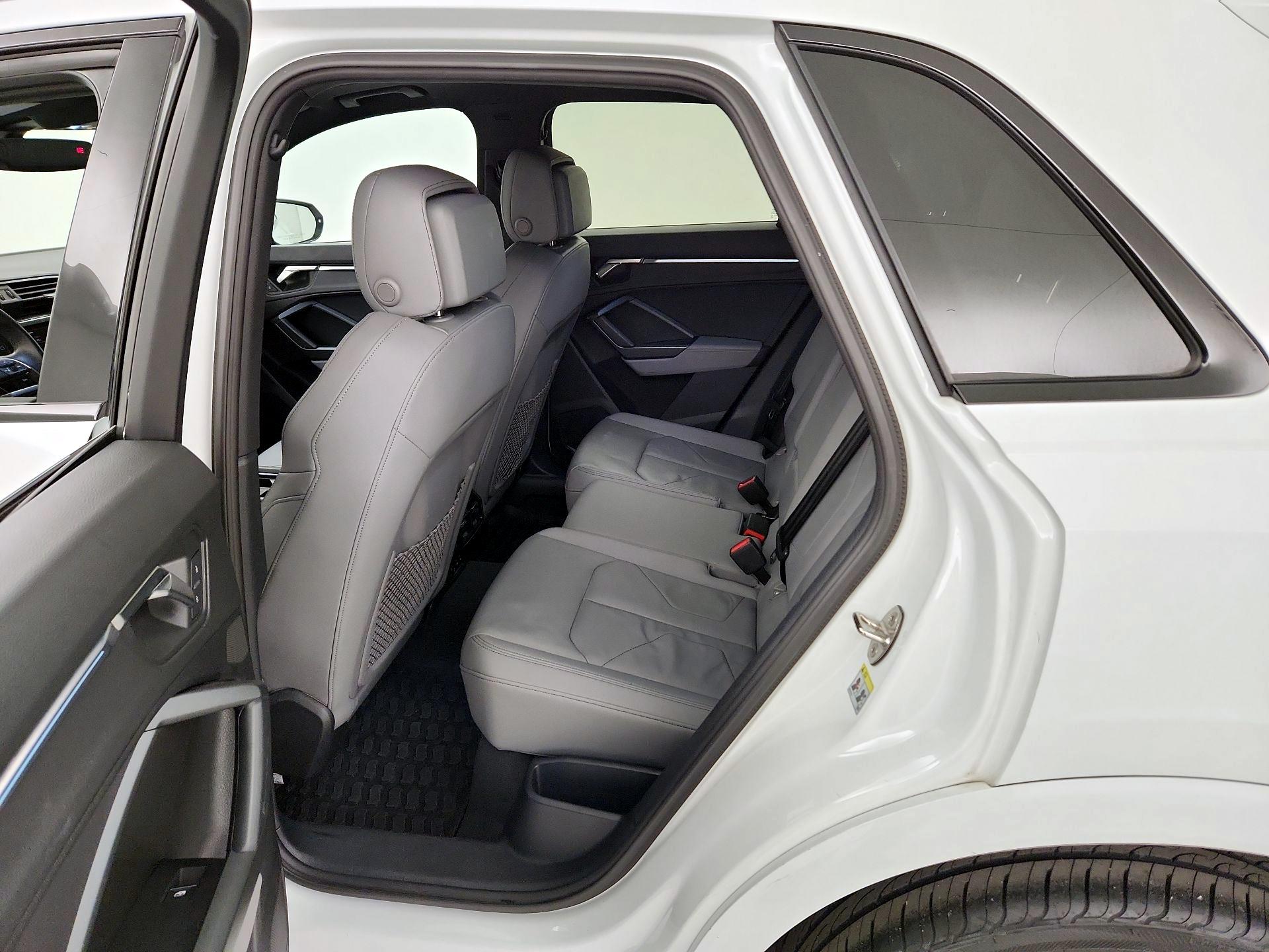 Thumbnail: 2023 Audi Q3 - 20