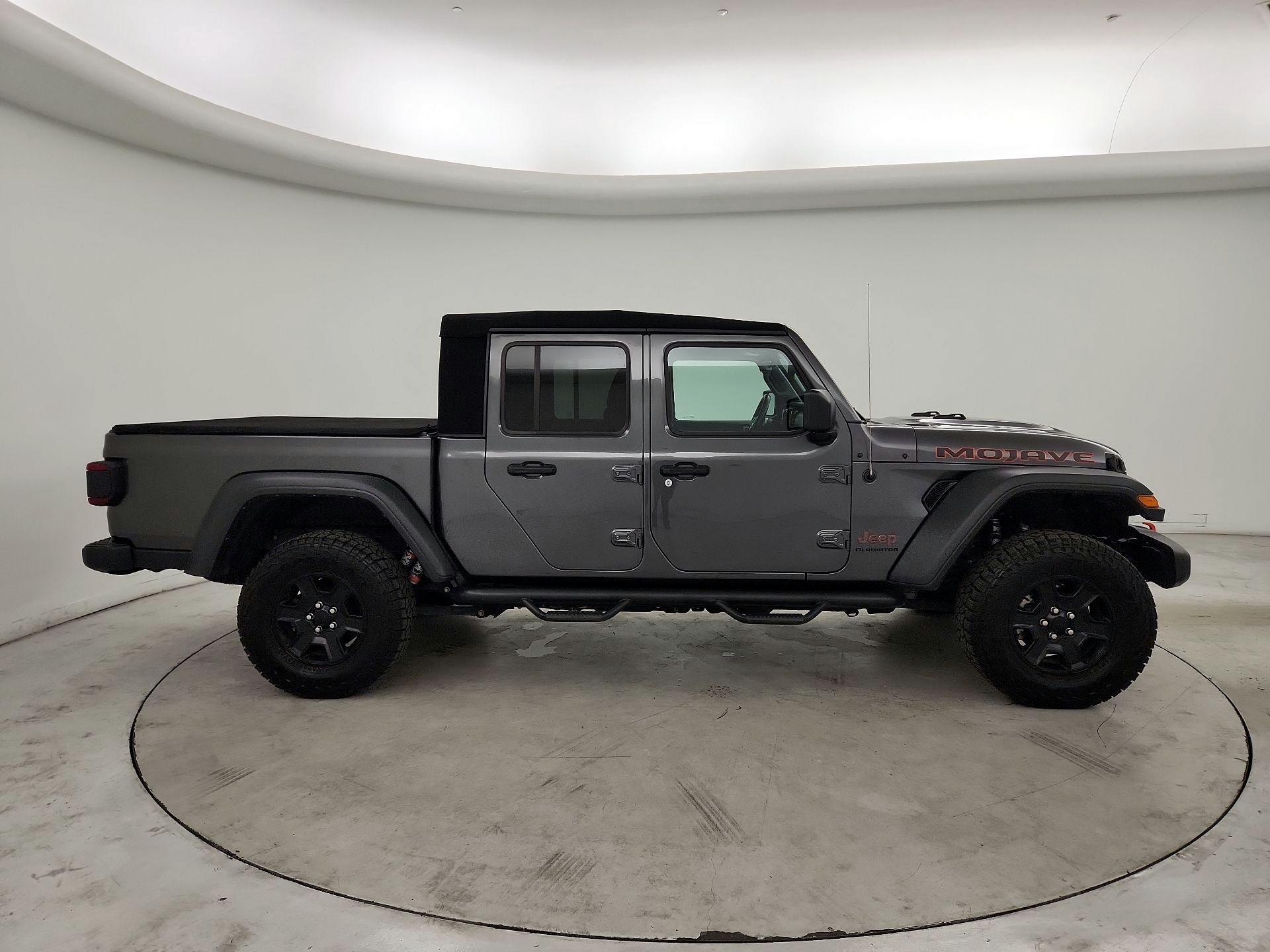 Thumbnail: 2021 Jeep Gladiator - 4