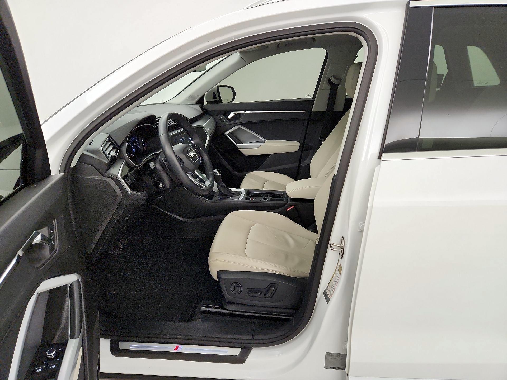 Thumbnail: 2021 Audi Q3 - 9