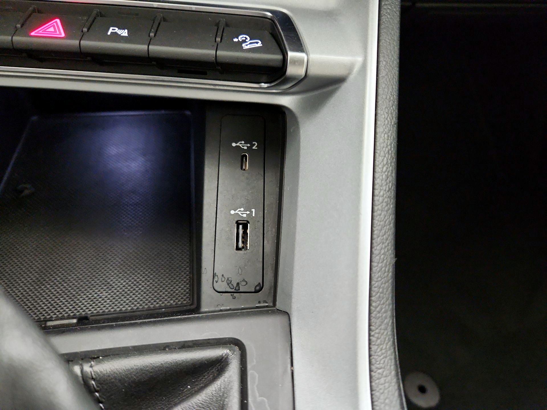 Thumbnail: 2021 Audi Q3 - 16