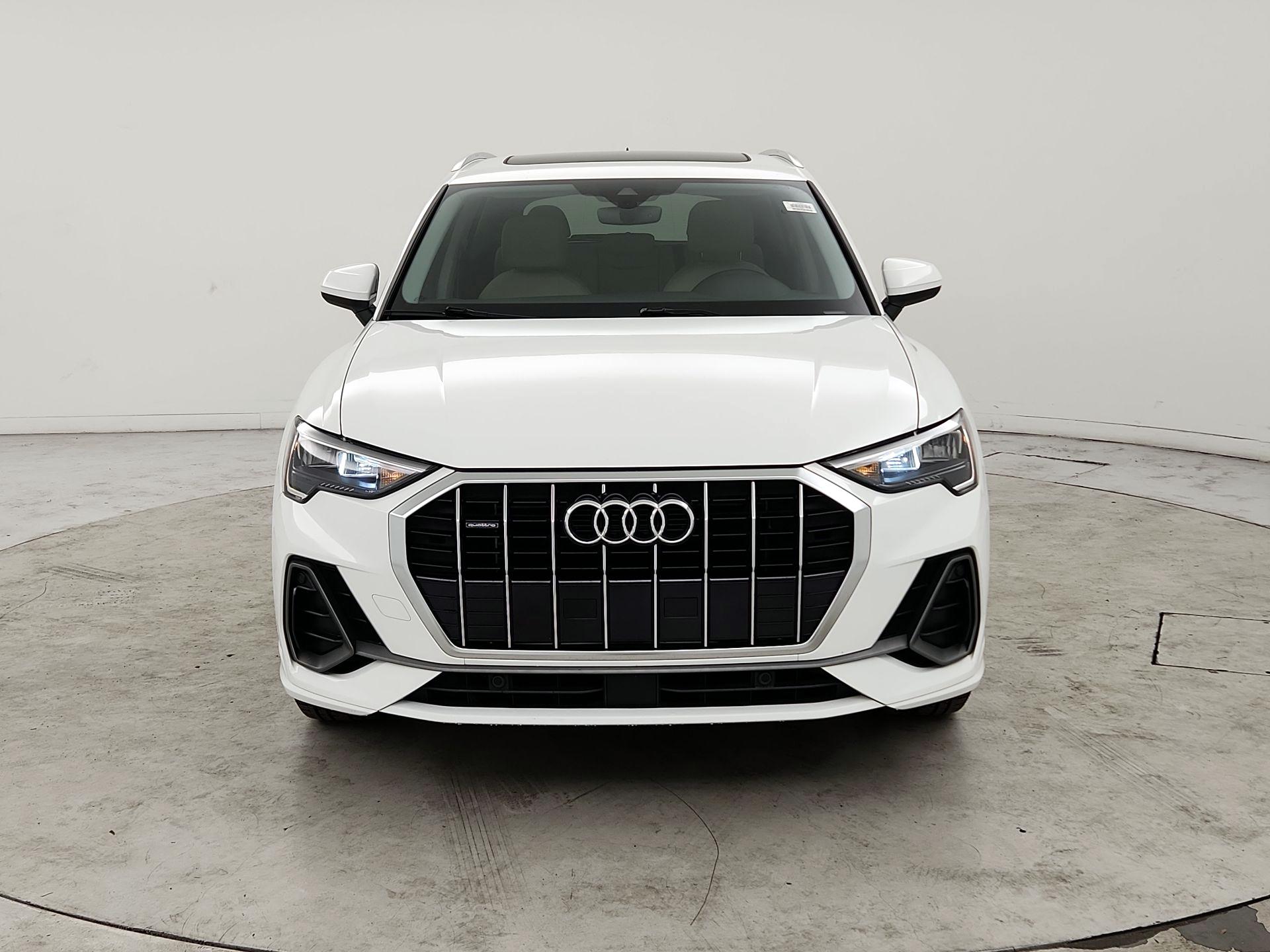 Thumbnail: 2021 Audi Q3 - 2