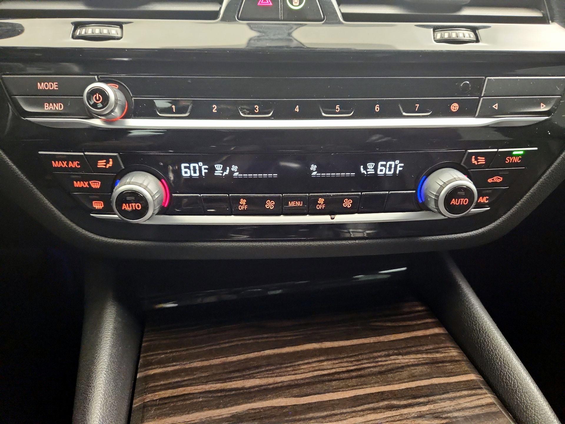 Thumbnail: 2021 BMW 5 Series - 15