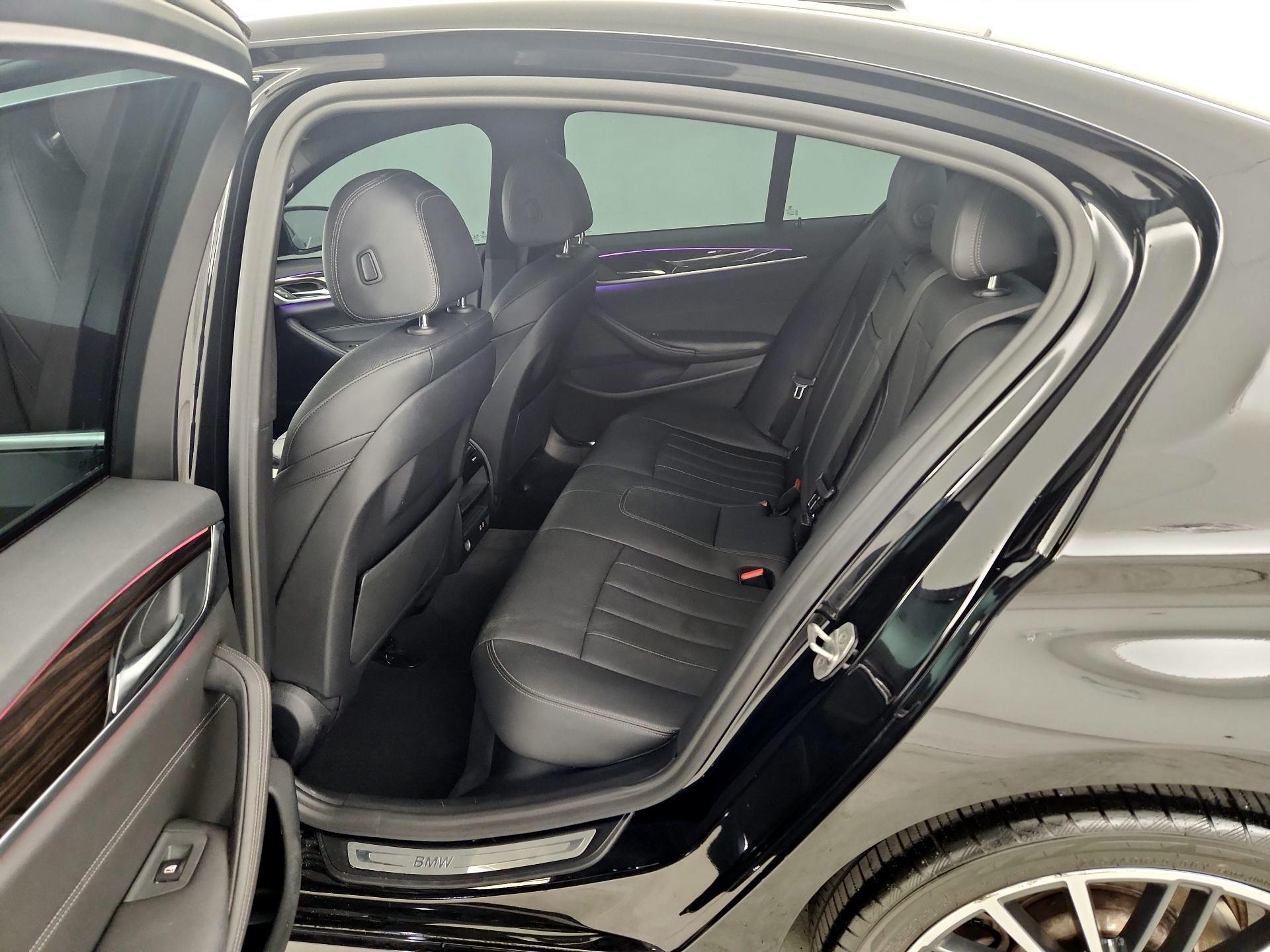 Thumbnail: 2021 BMW 5 Series - 19