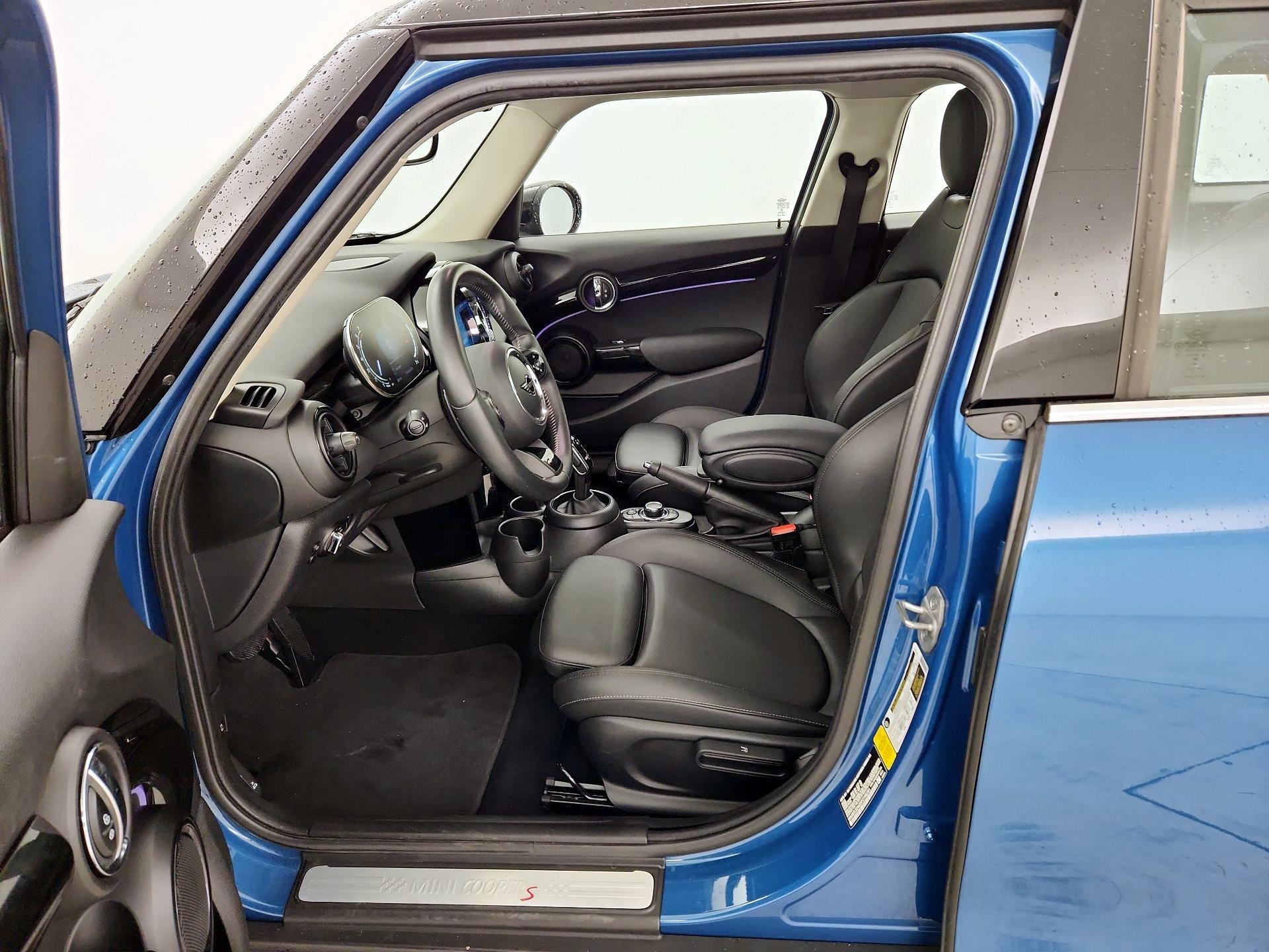 Thumbnail: 2023 MINI Cooper Hardtop - 9