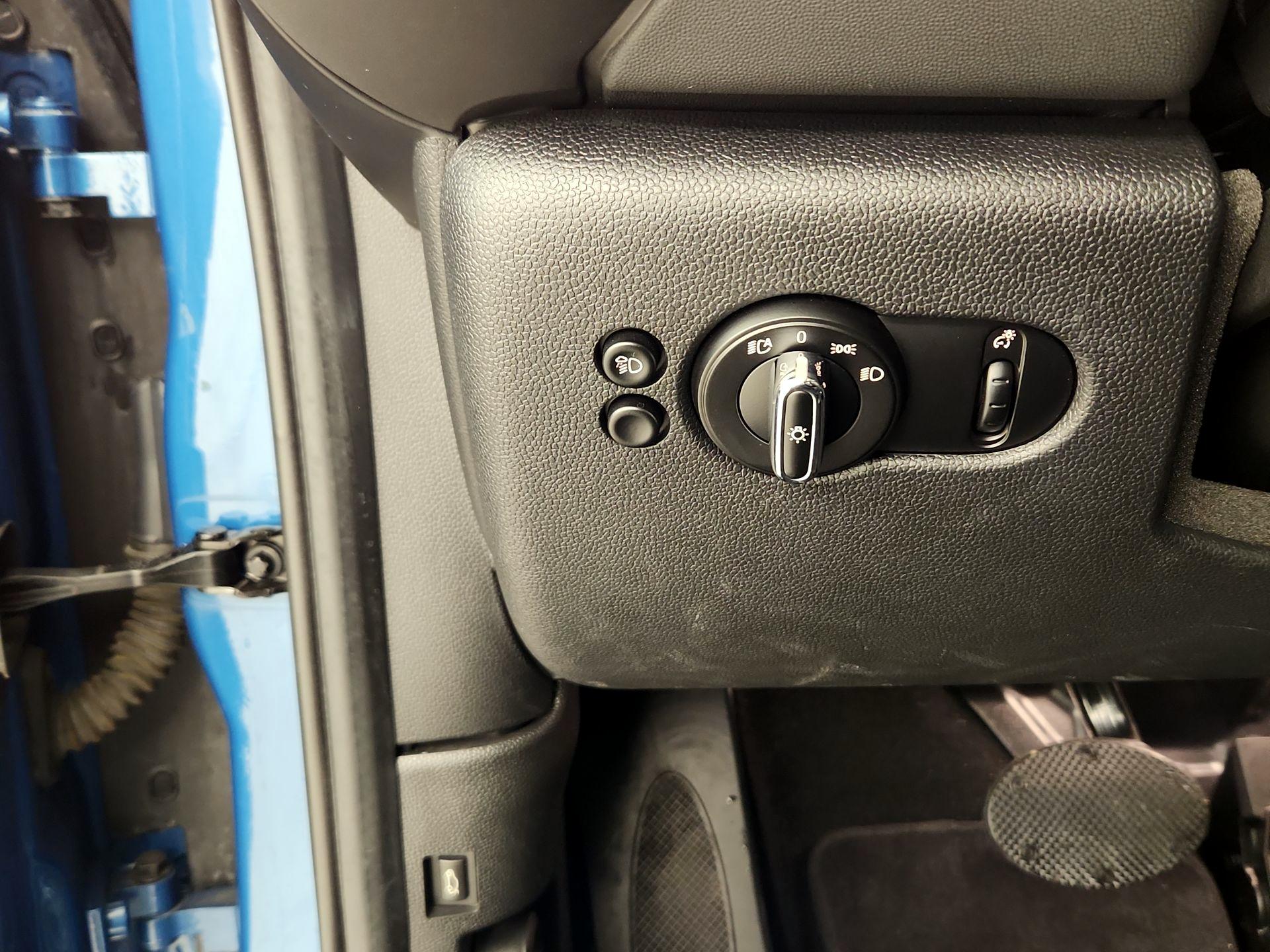 Thumbnail: 2023 MINI Cooper Hardtop - 11