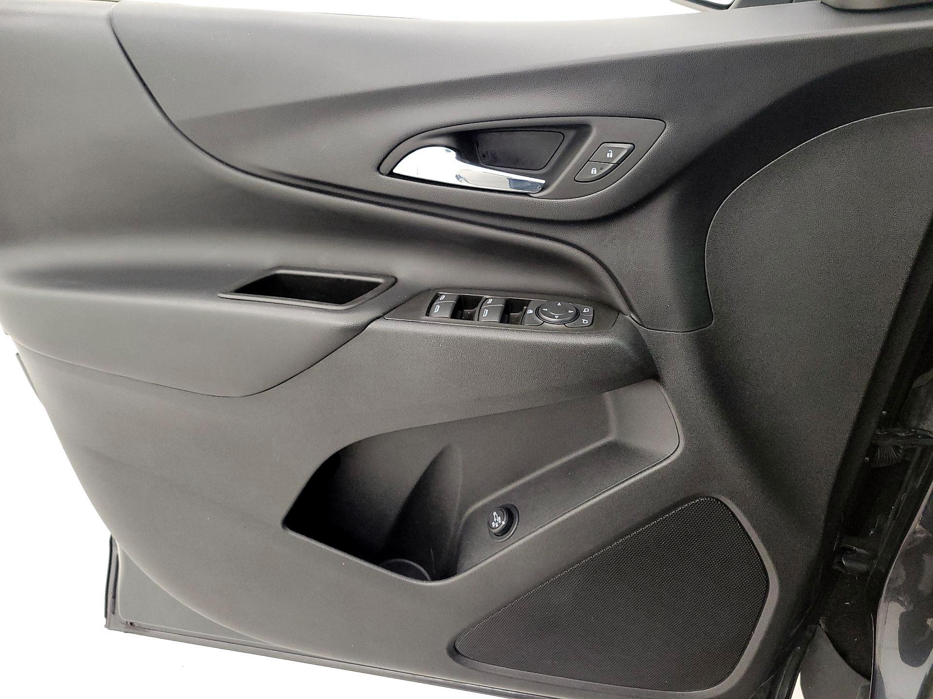 Thumbnail: 2022 Chevrolet Equinox - 12