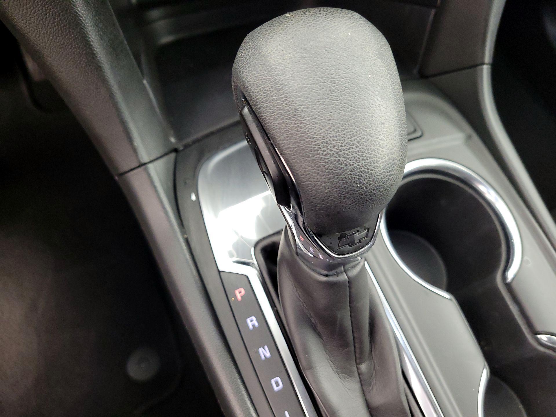 Thumbnail: 2022 Chevrolet Equinox - 17