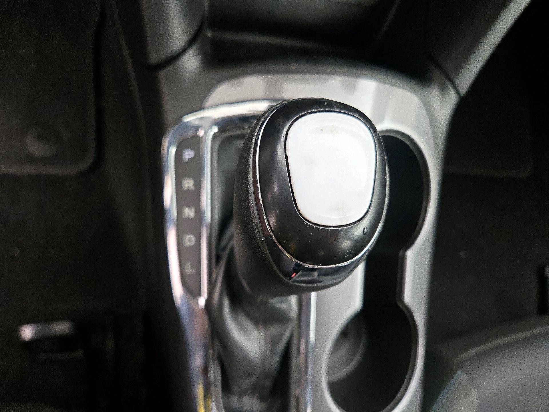 Thumbnail: 2018 Chevrolet Cruze - 17