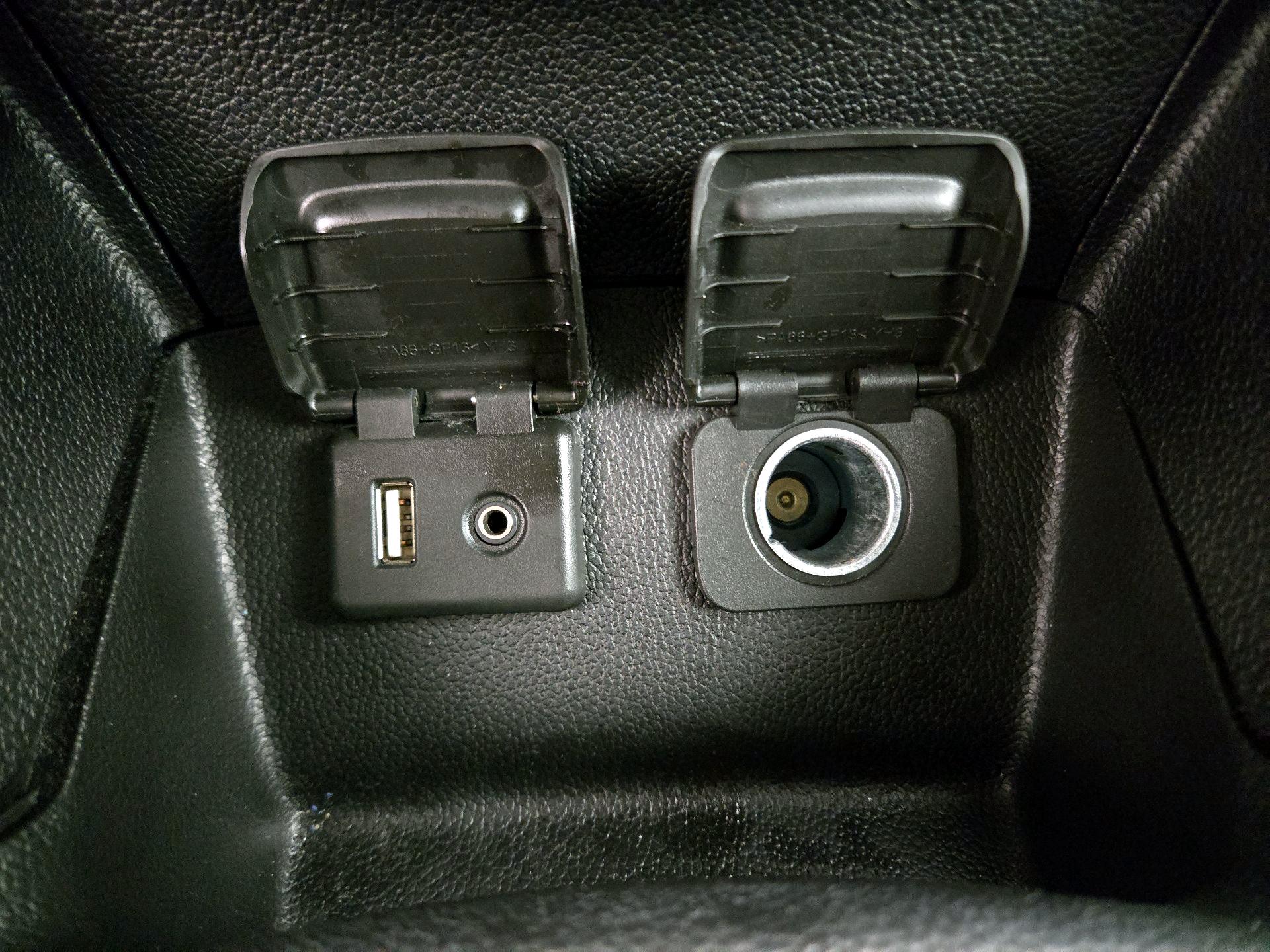 Thumbnail: 2018 Chevrolet Cruze - 18