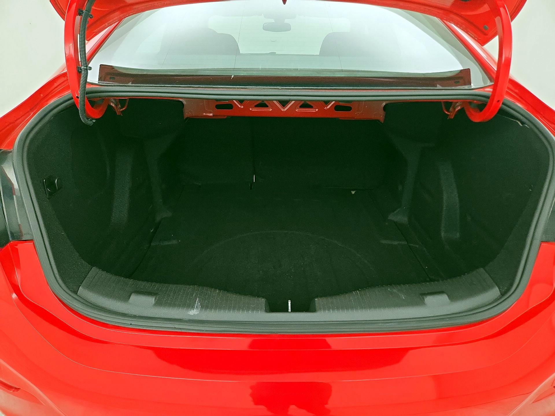 Thumbnail: 2018 Chevrolet Cruze - 20