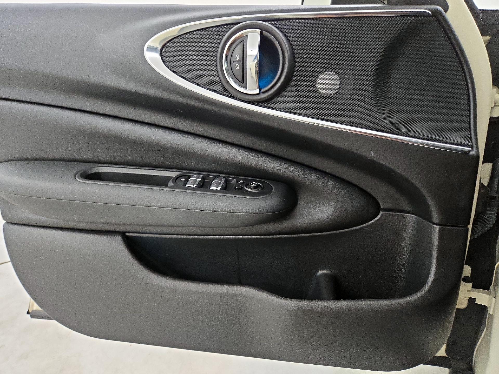 Thumbnail: 2017 MINI Cooper Clubman - 12