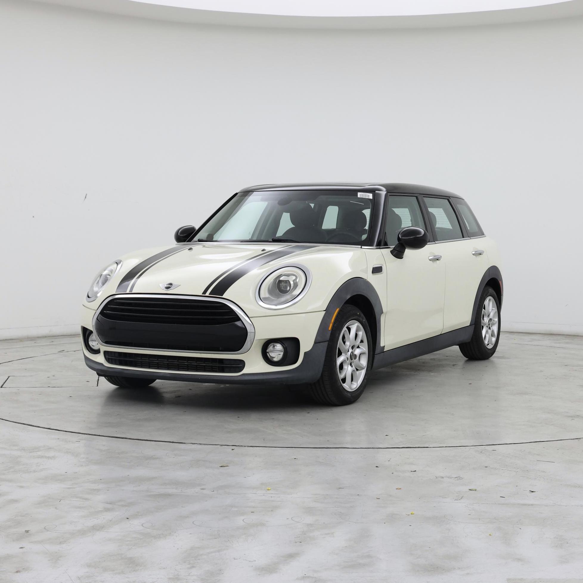 Thumbnail: 2017 MINI Cooper Clubman - 4