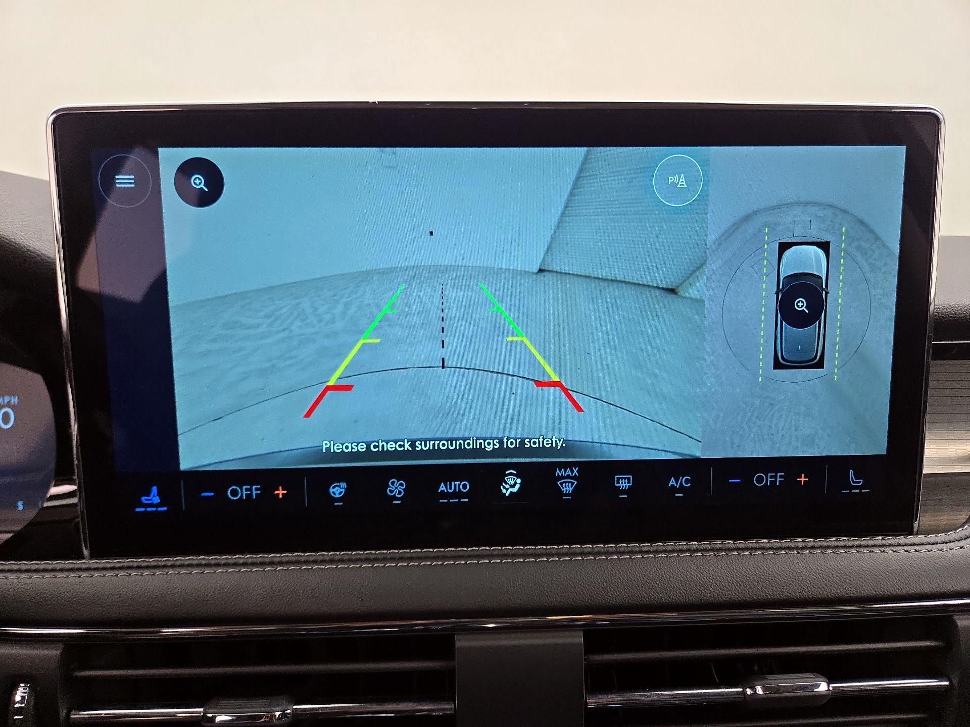 Thumbnail: 2025 Lincoln Corsair - 15