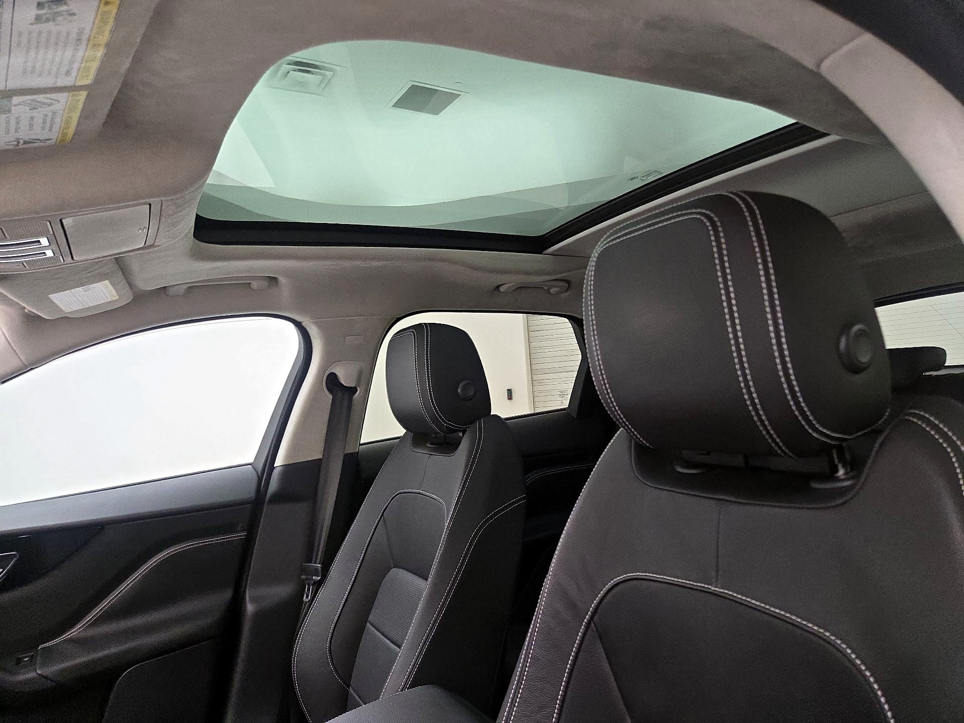 Thumbnail: 2019 Jaguar F-Pace - 19