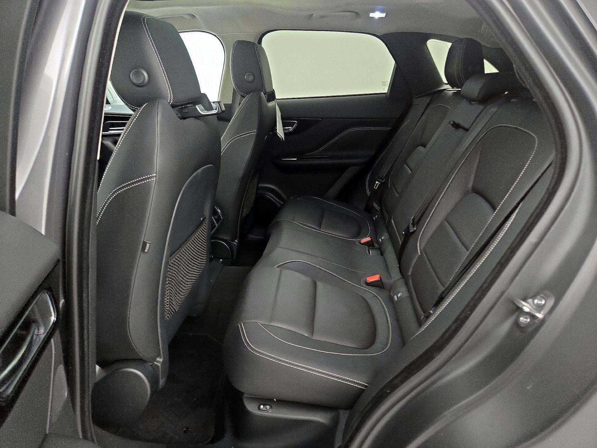 Thumbnail: 2019 Jaguar F-Pace - 20