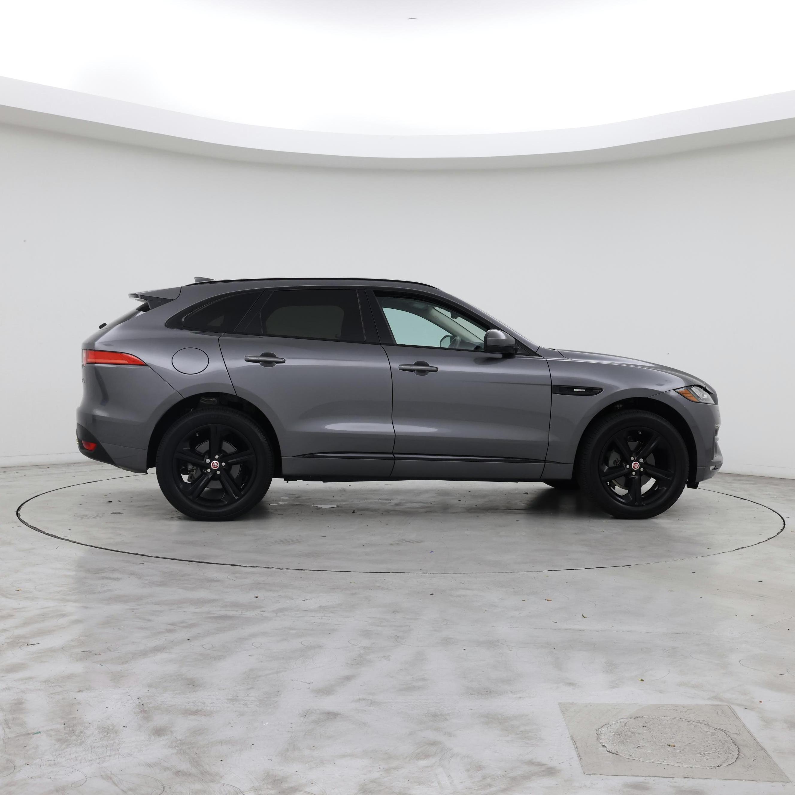 Thumbnail: 2019 Jaguar F-Pace - 7