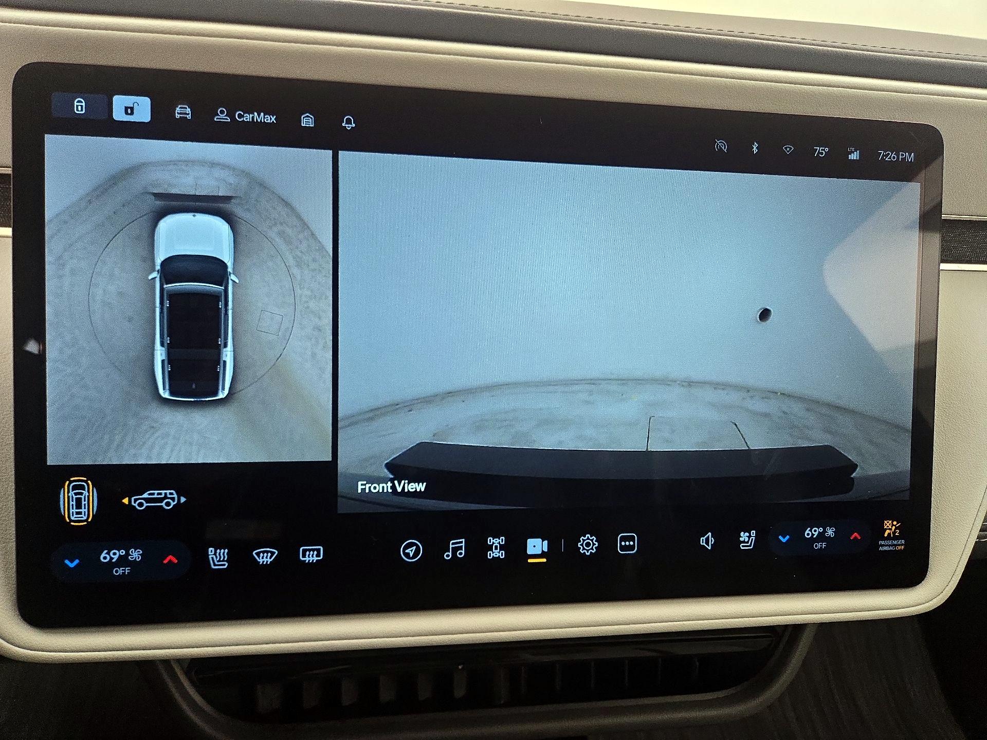 Thumbnail: 2024 Rivian R1S - 15