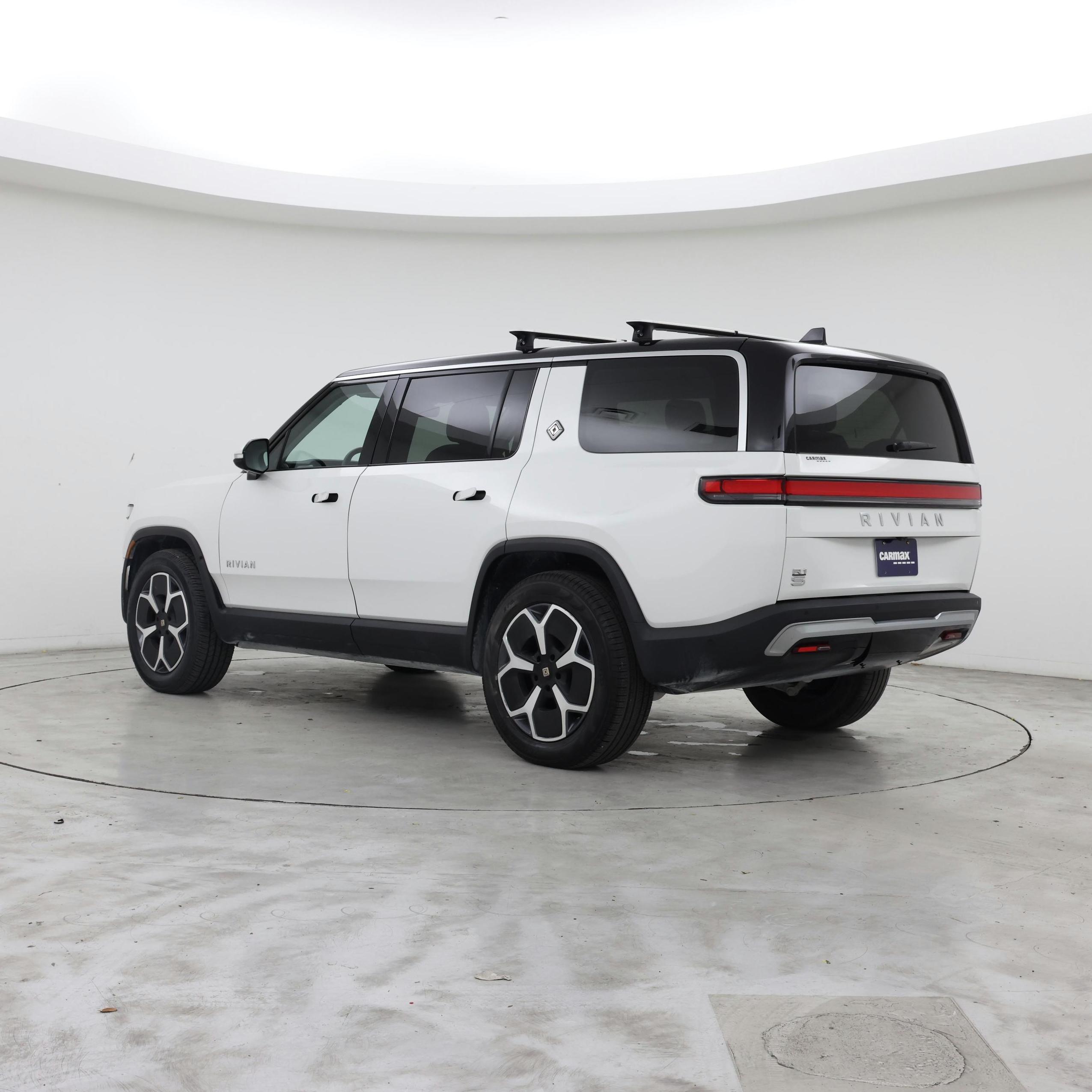 Thumbnail: 2024 Rivian R1S - 2