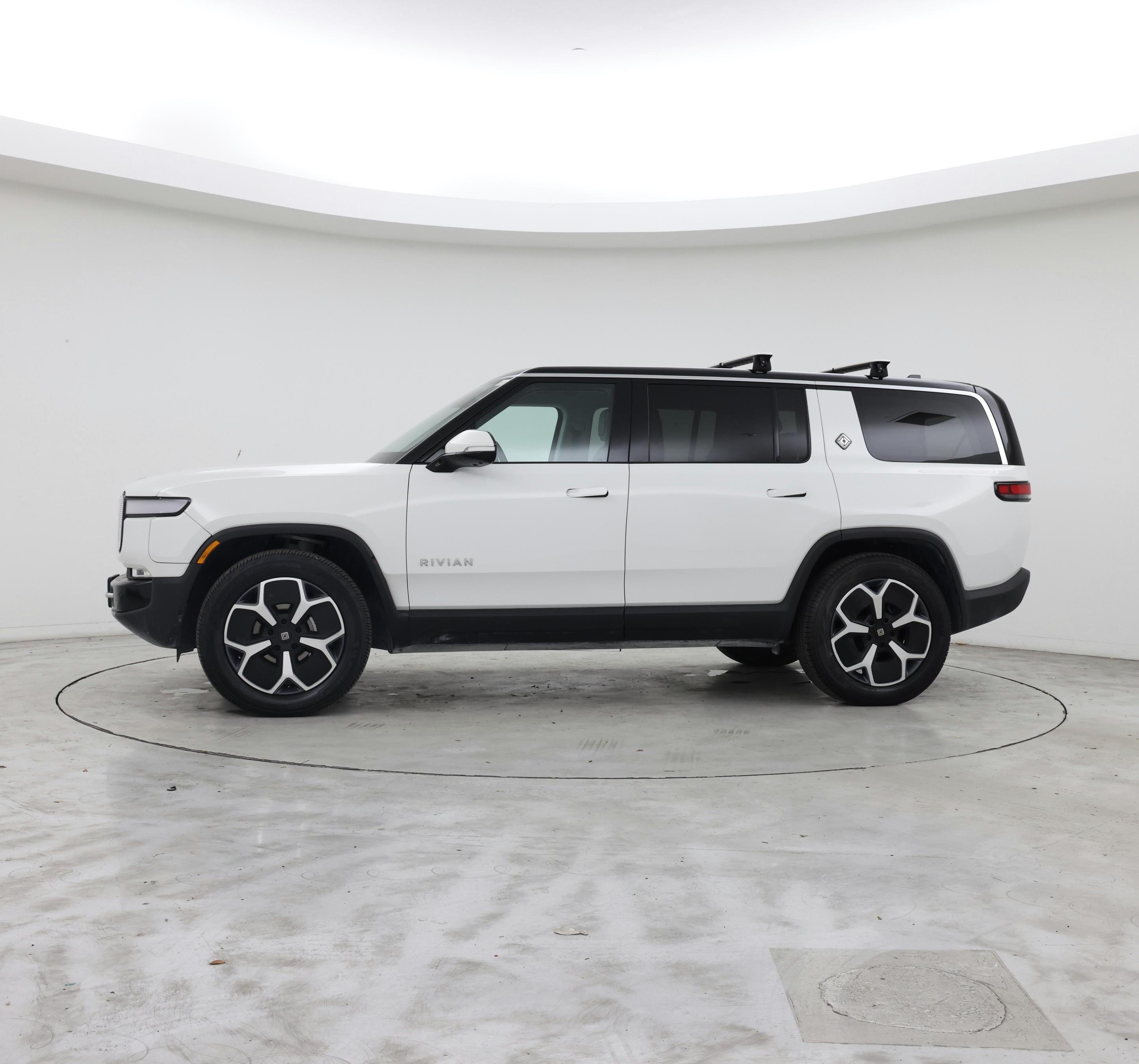 Thumbnail: 2024 Rivian R1S - 3