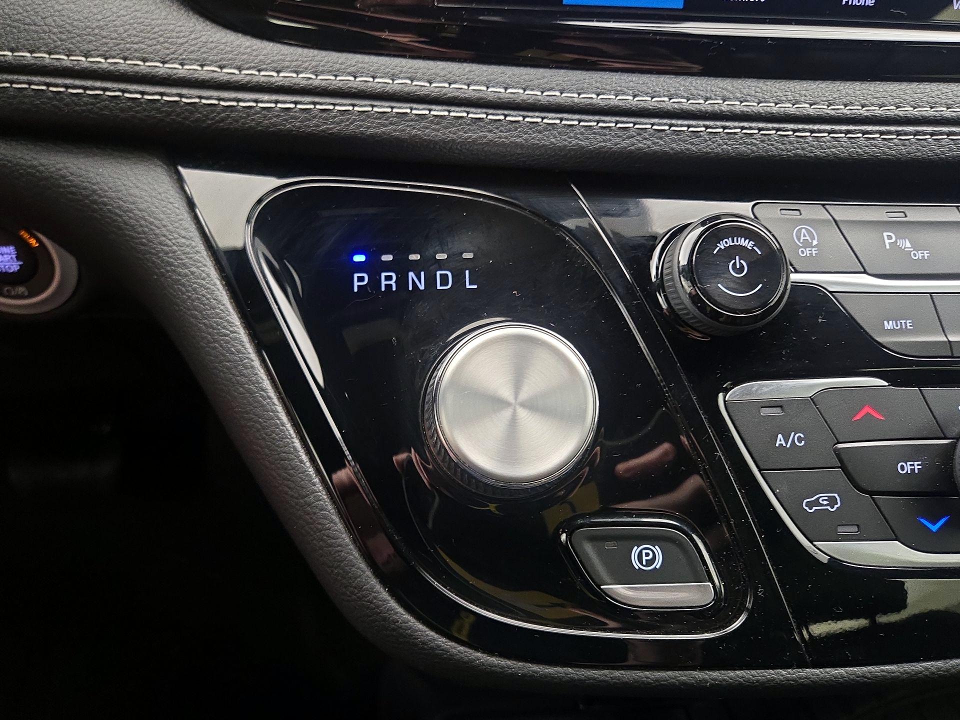 Thumbnail: 2023 Chrysler Pacifica - 17