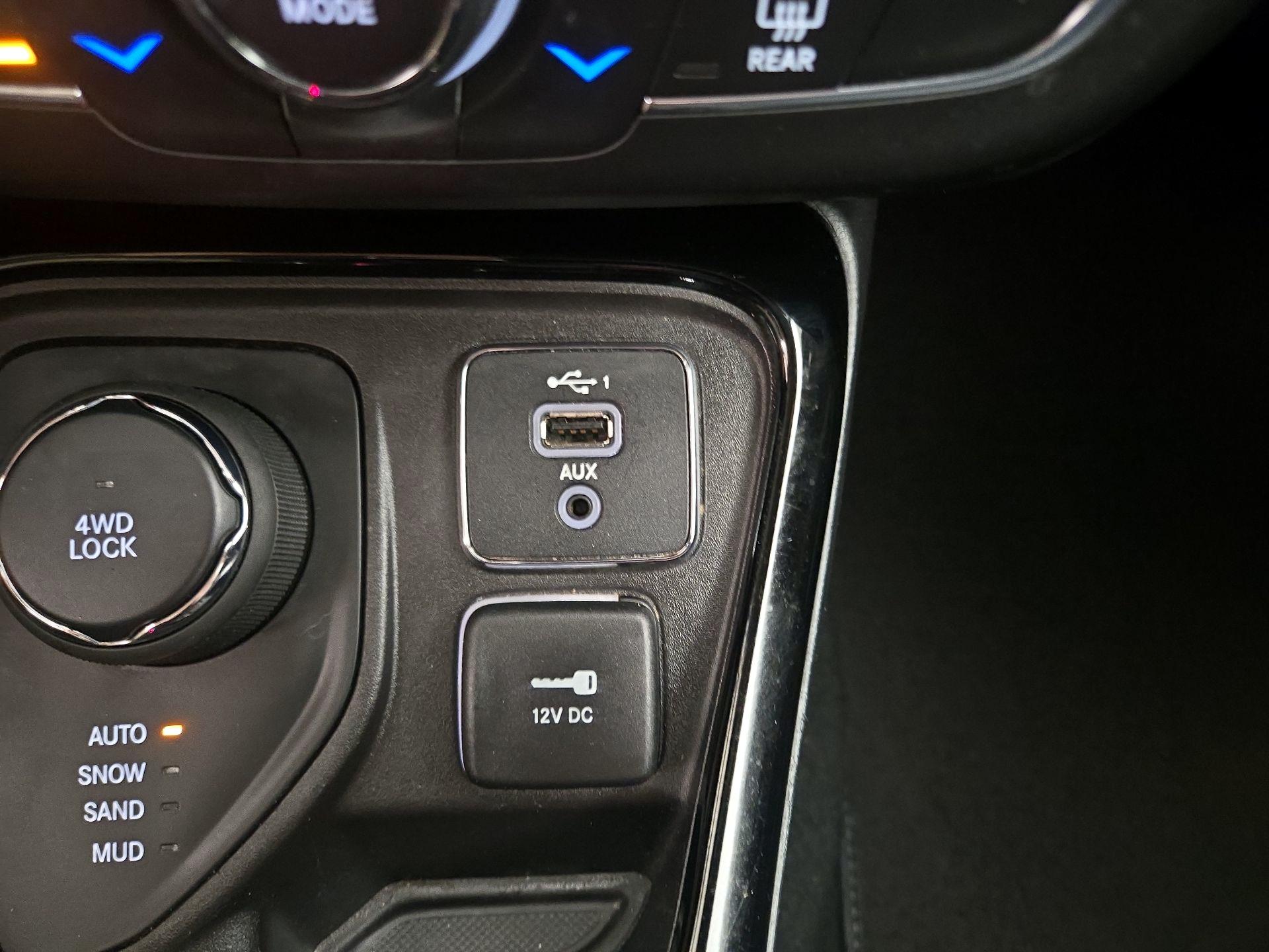 Thumbnail: 2021 Jeep Compass - 18