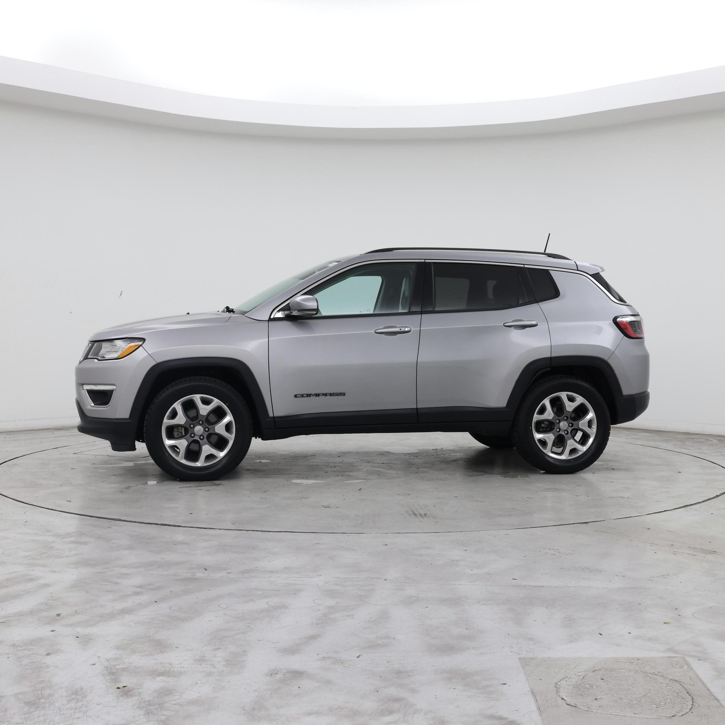 Thumbnail: 2021 Jeep Compass - 3
