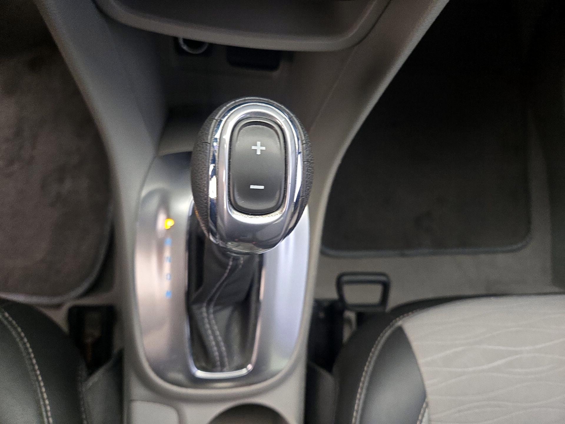 Thumbnail: 2015 Buick Encore - 17