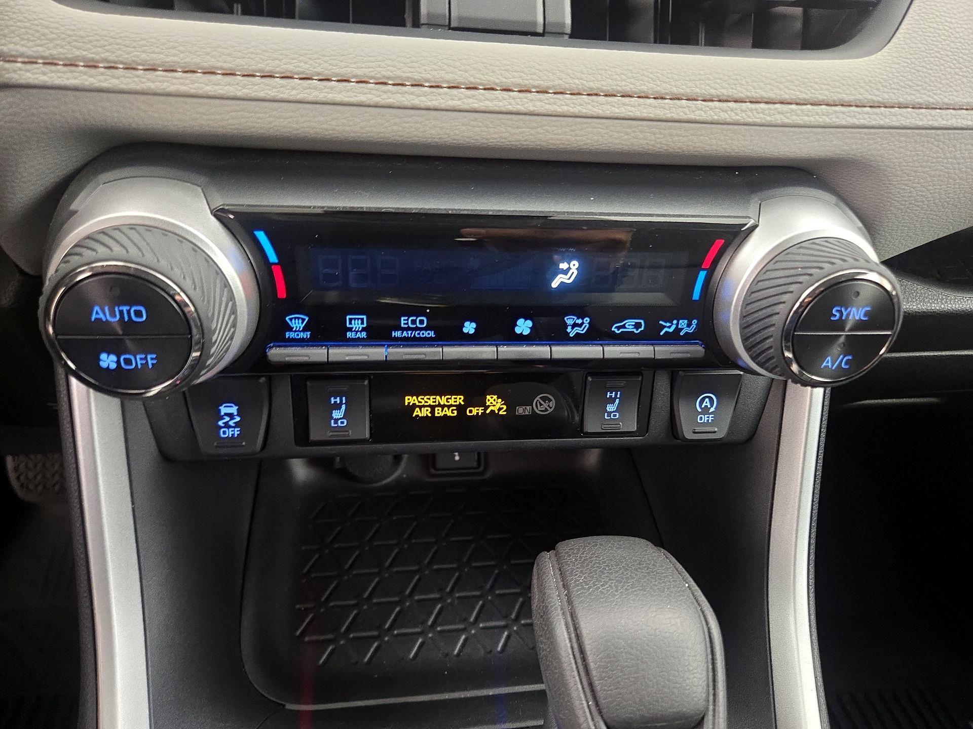 Thumbnail: 2021 Toyota RAV4 - 16