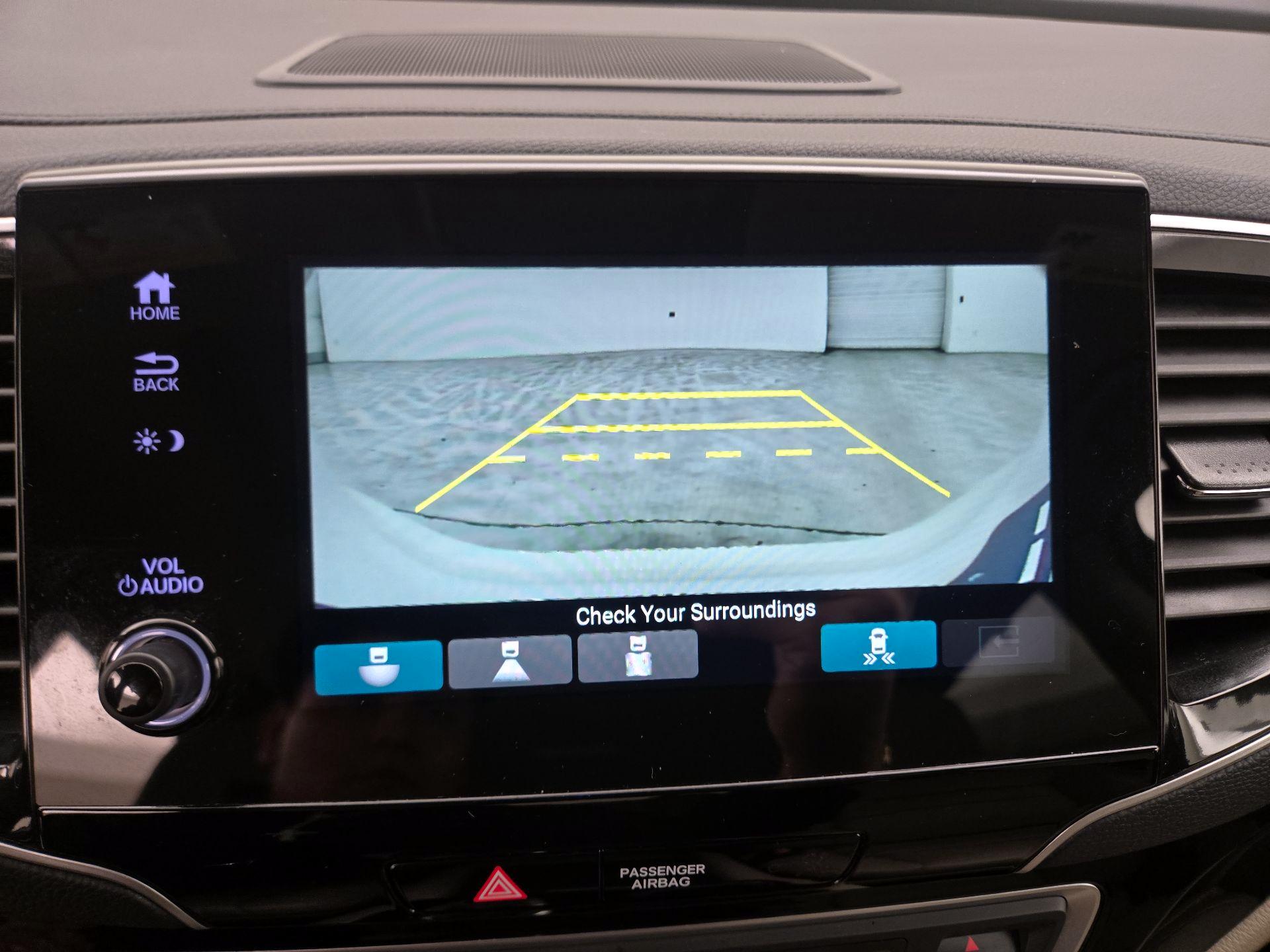 Thumbnail: 2020 Honda Pilot - 15