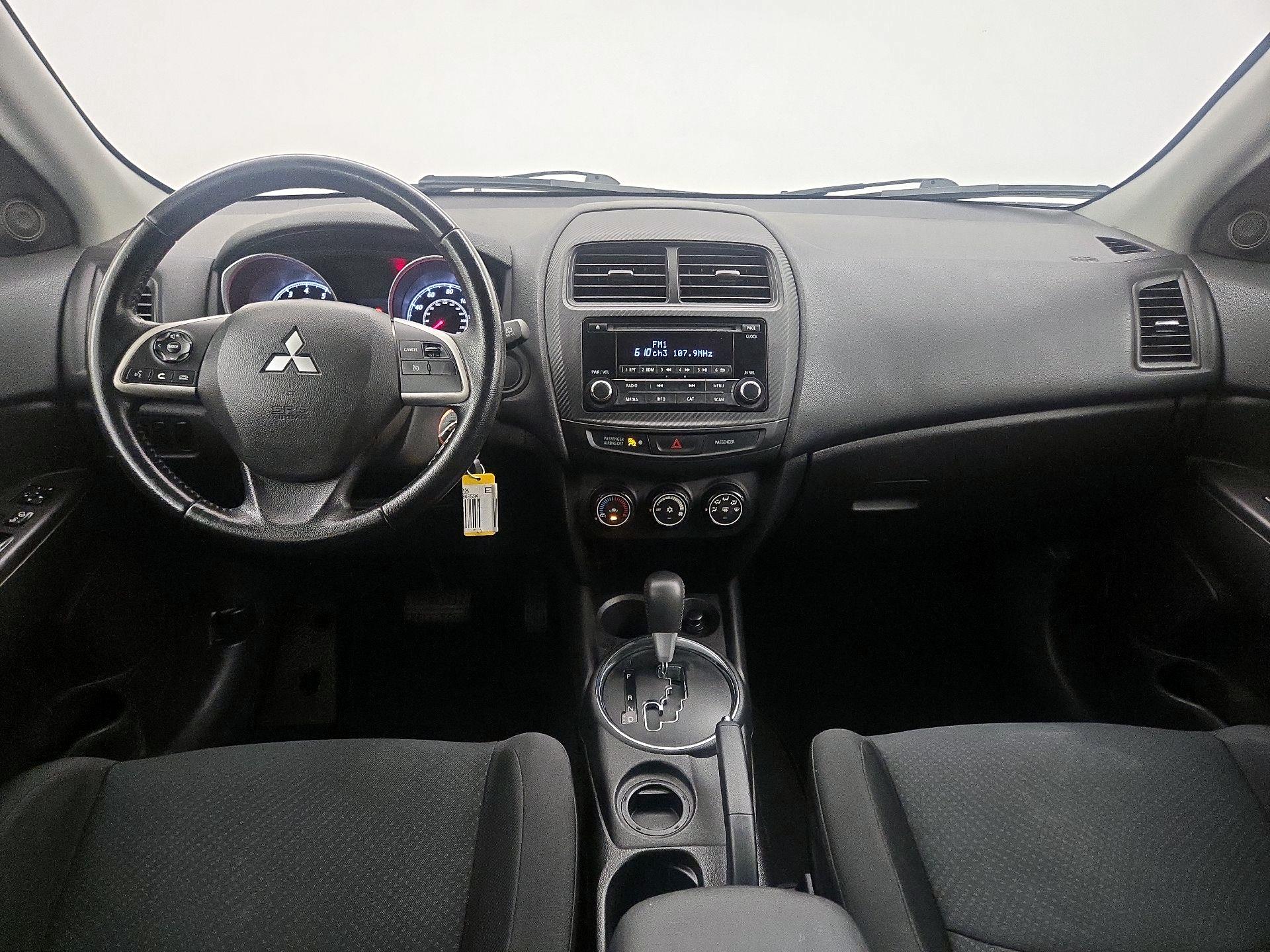 Thumbnail: 2015 Mitsubishi Outlander Sport - 9