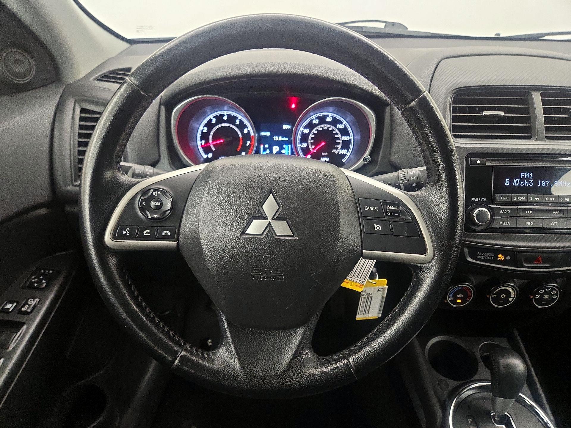 Thumbnail: 2015 Mitsubishi Outlander Sport - 10