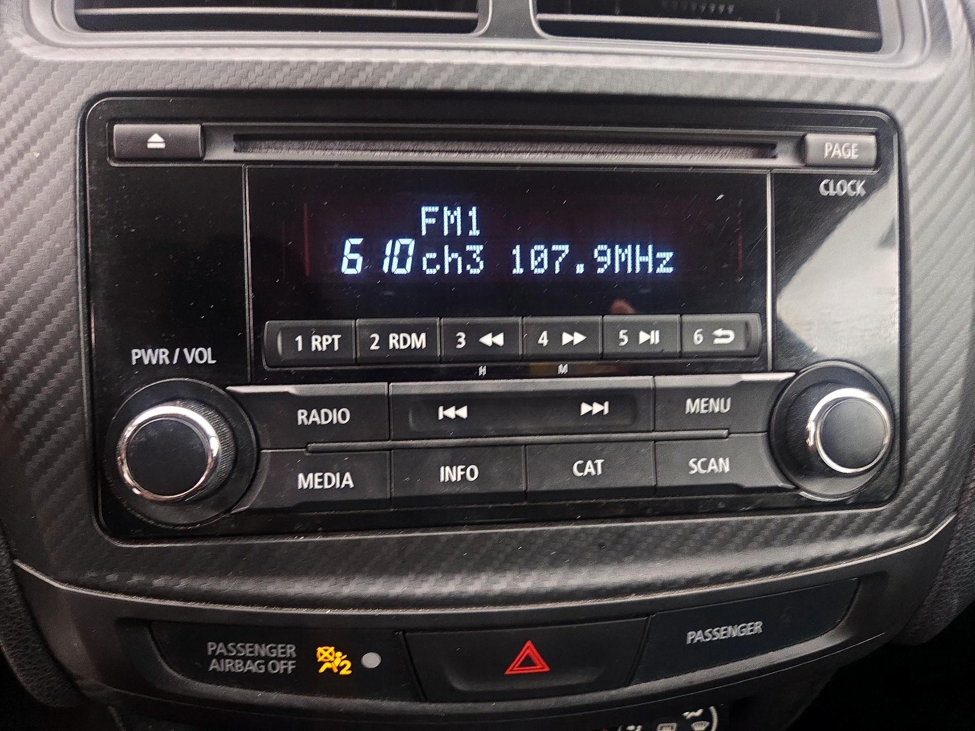 Thumbnail: 2015 Mitsubishi Outlander Sport - 14